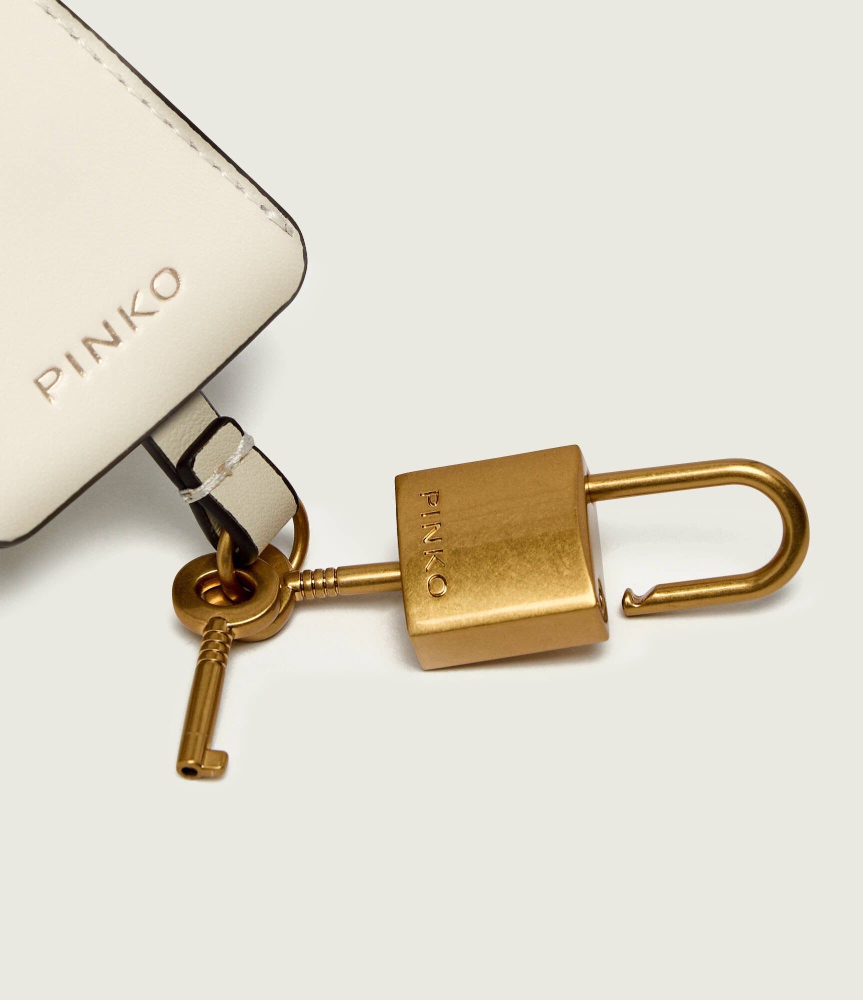 Дамска чанта Women’s bowling baguette bag PINKO 105334 A0QO Z14Q White detail view