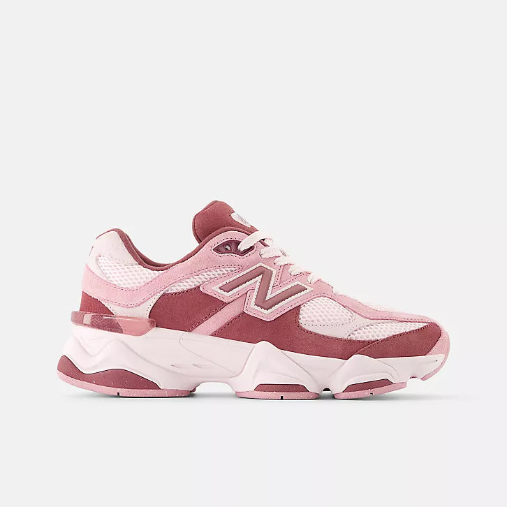 Дамски маратонки New Balance 9060 Women Sneakers GC9060EP Lateral View