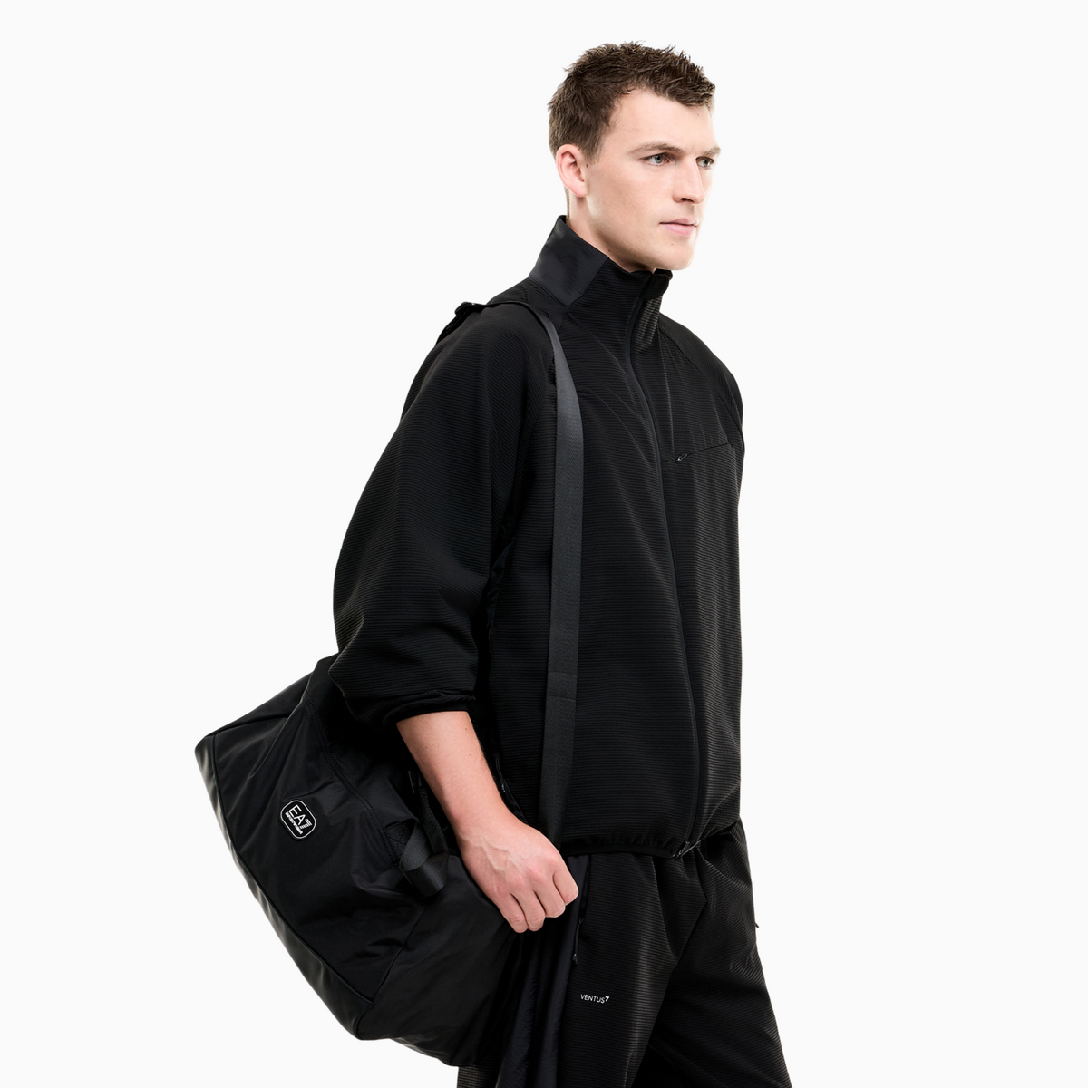 Сак за фитнес EA7 Emporio Armani Duffle Bag 7X000763 AF29354 UC001 Model View