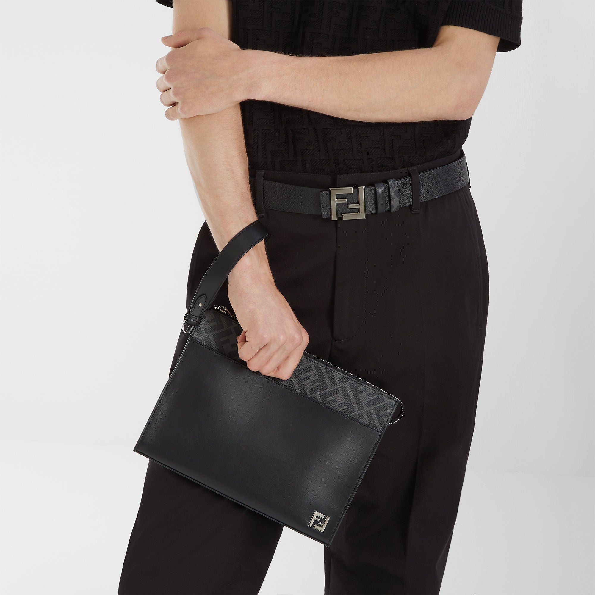 Мъжка клъч чанта Men’s FF Squared Clutch bag FENDI 7VA491AJF0F0GXN Black lifestyle view