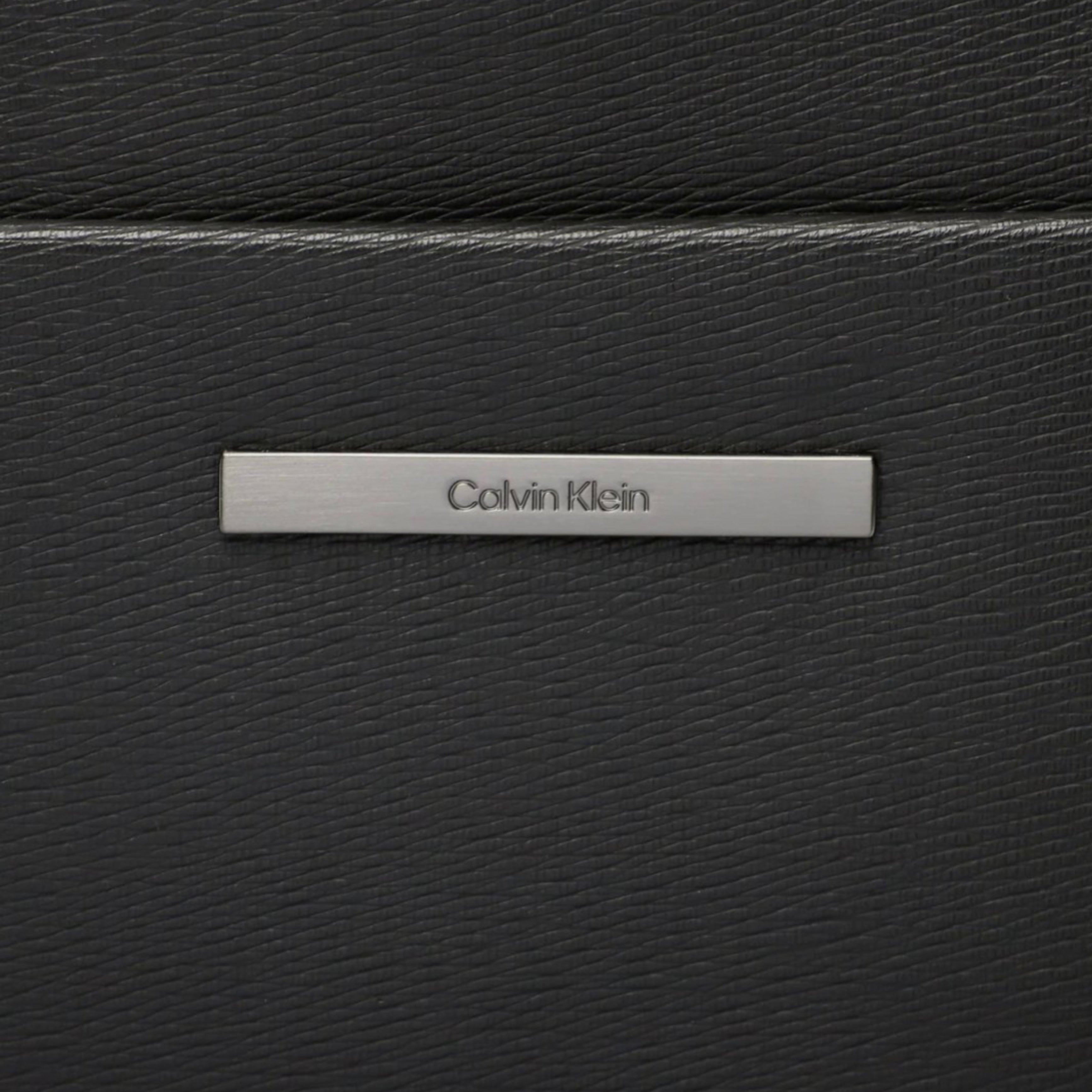 Мъжка чанта Men’s crossbody bag Calvin Klein K50K510530 detail view