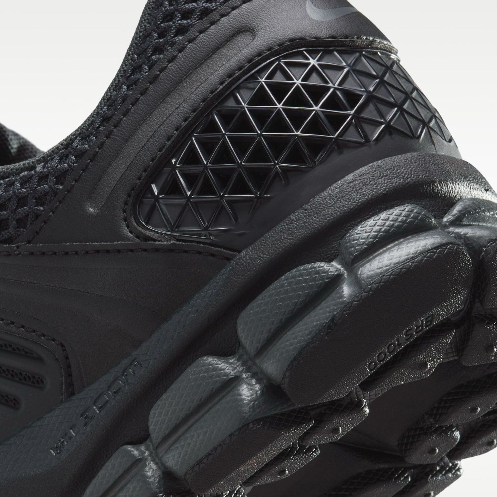 Дамски маратонки Nike Zoom Vomero 5 Women Sneaker IB4397-001 Heel View