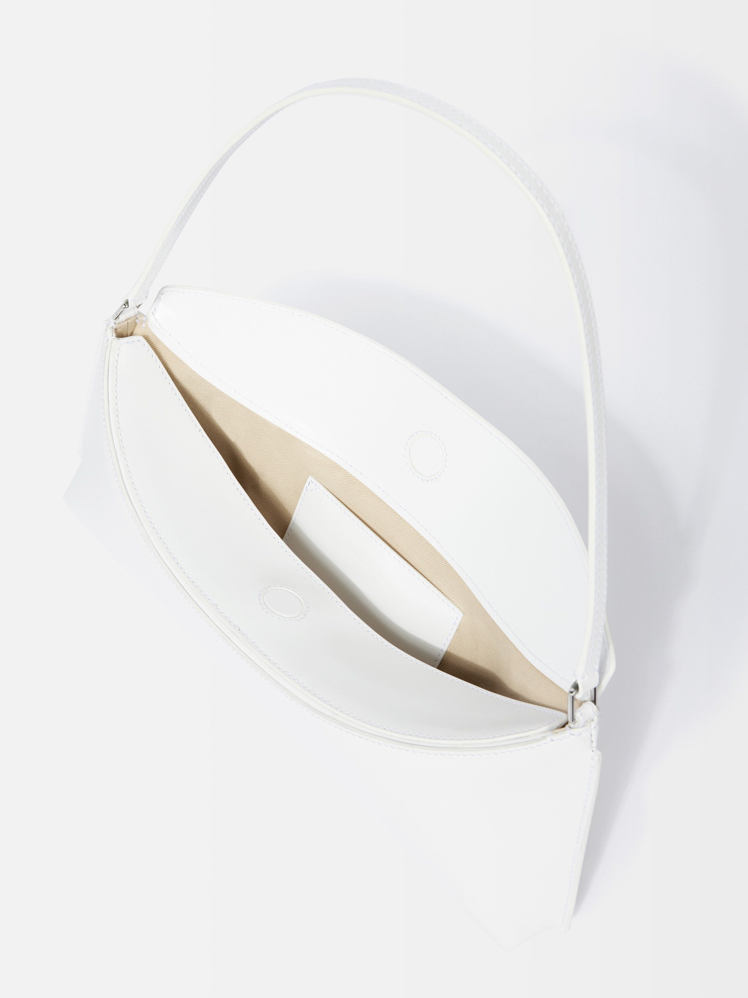 Дамска чанта Women’s  folded shoulder bag Jacquemus Ovalo Clutch BAW00438AC18A01100 White inside view