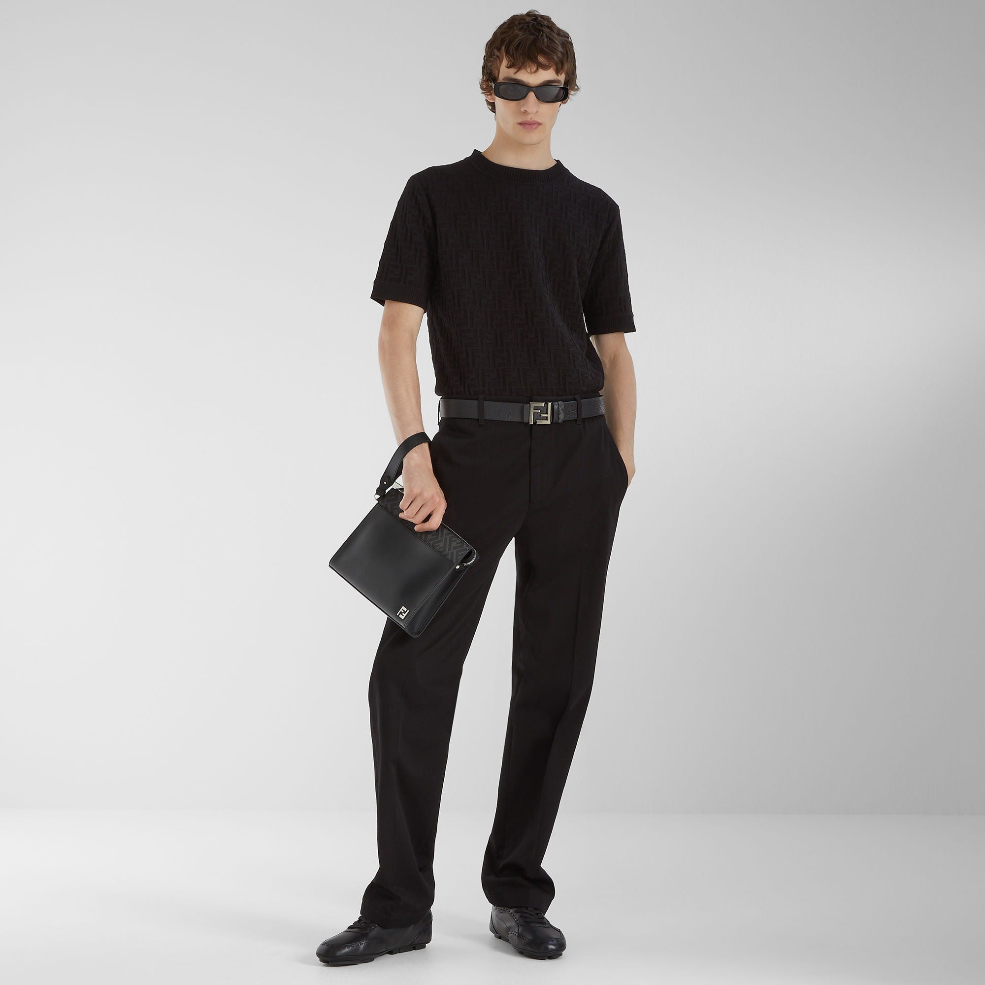 Мъжка клъч чанта Men’s FF Squared Clutch bag FENDI 7VA491AJF0F0GXN Black lifestyle view