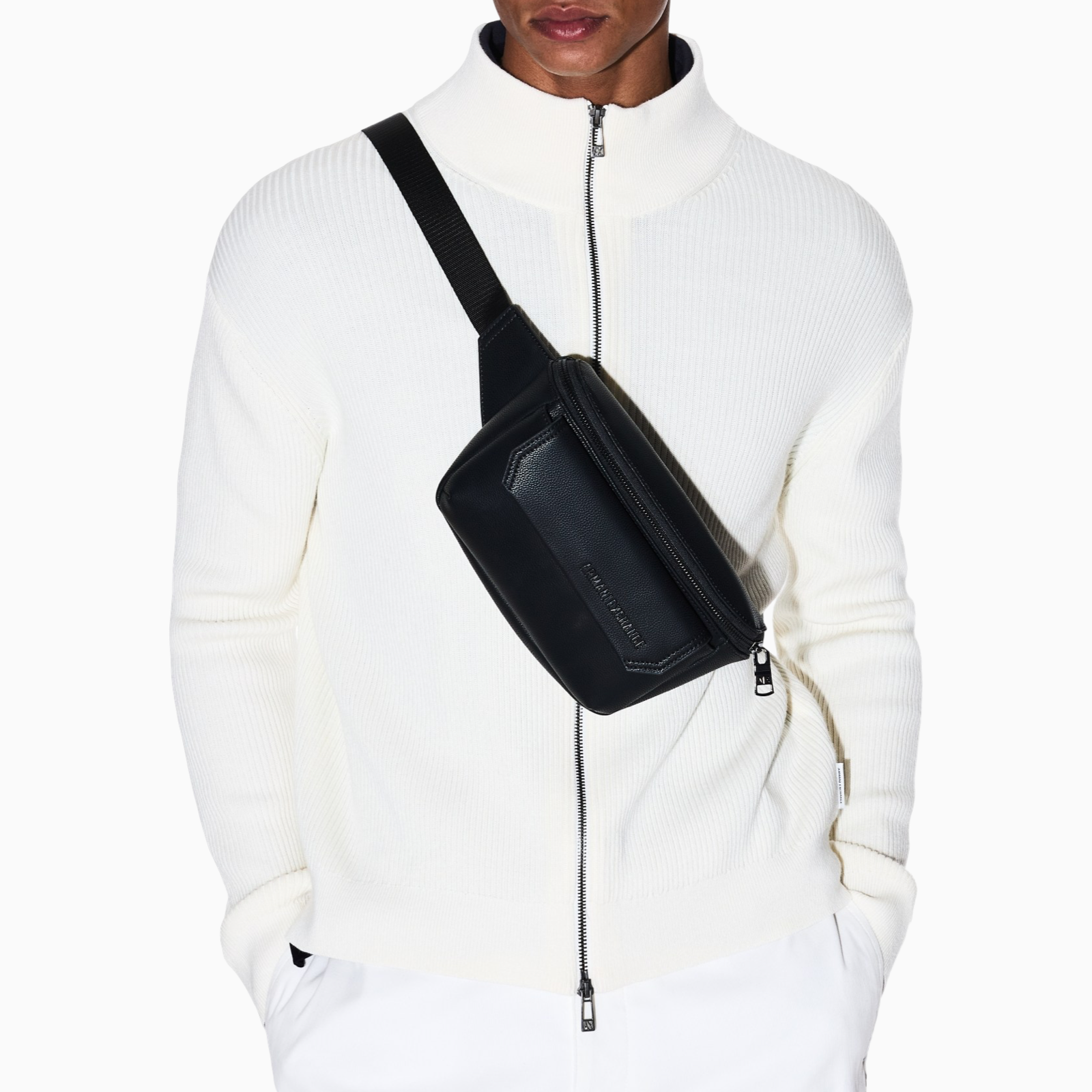 Мъжка чанта за кръст Armani Exchange Men Belt Bag XM001638 AF17090 Model View