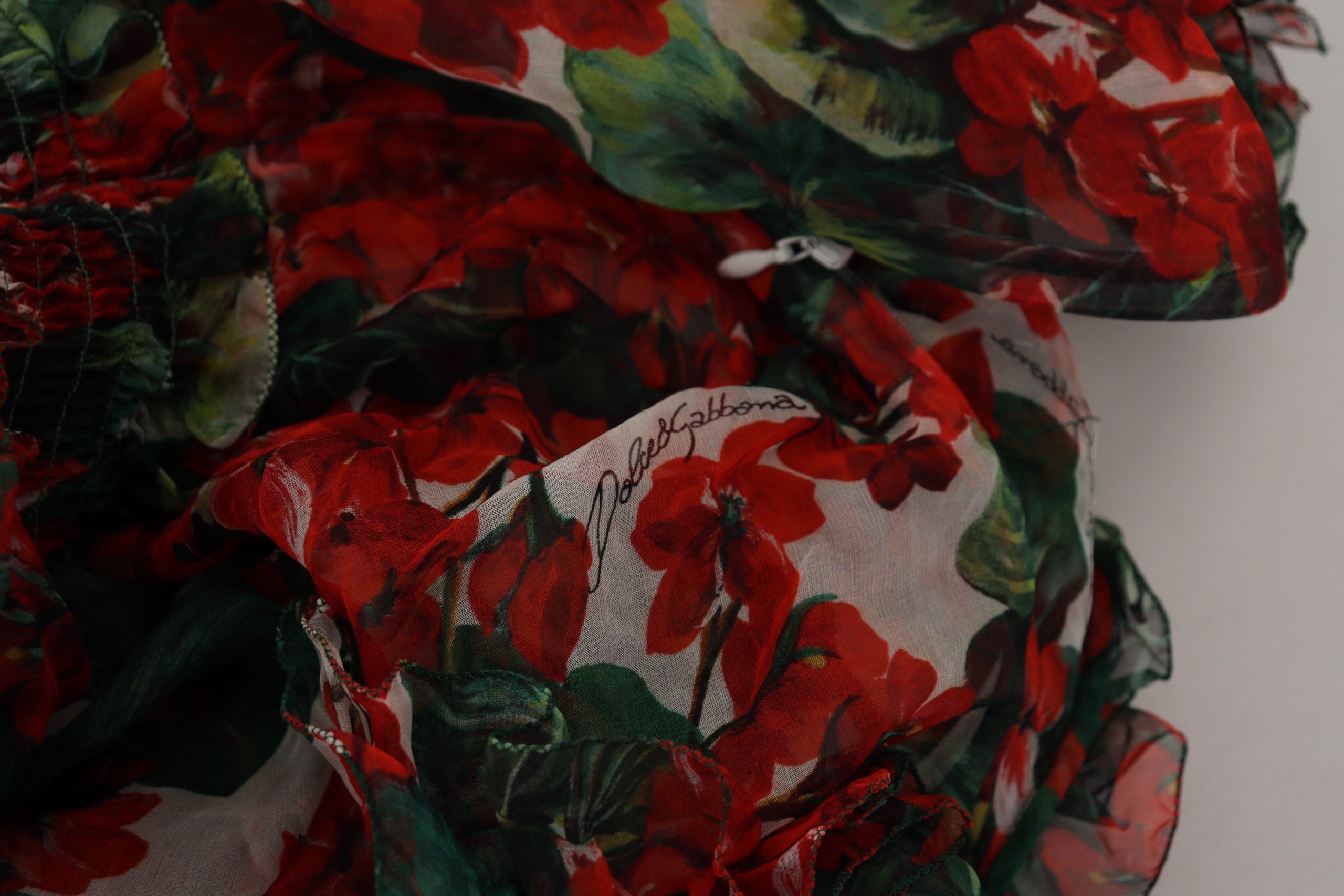 Dolce &amp; Gabbana Елегантна многоцветна копринена рокля с А-силует