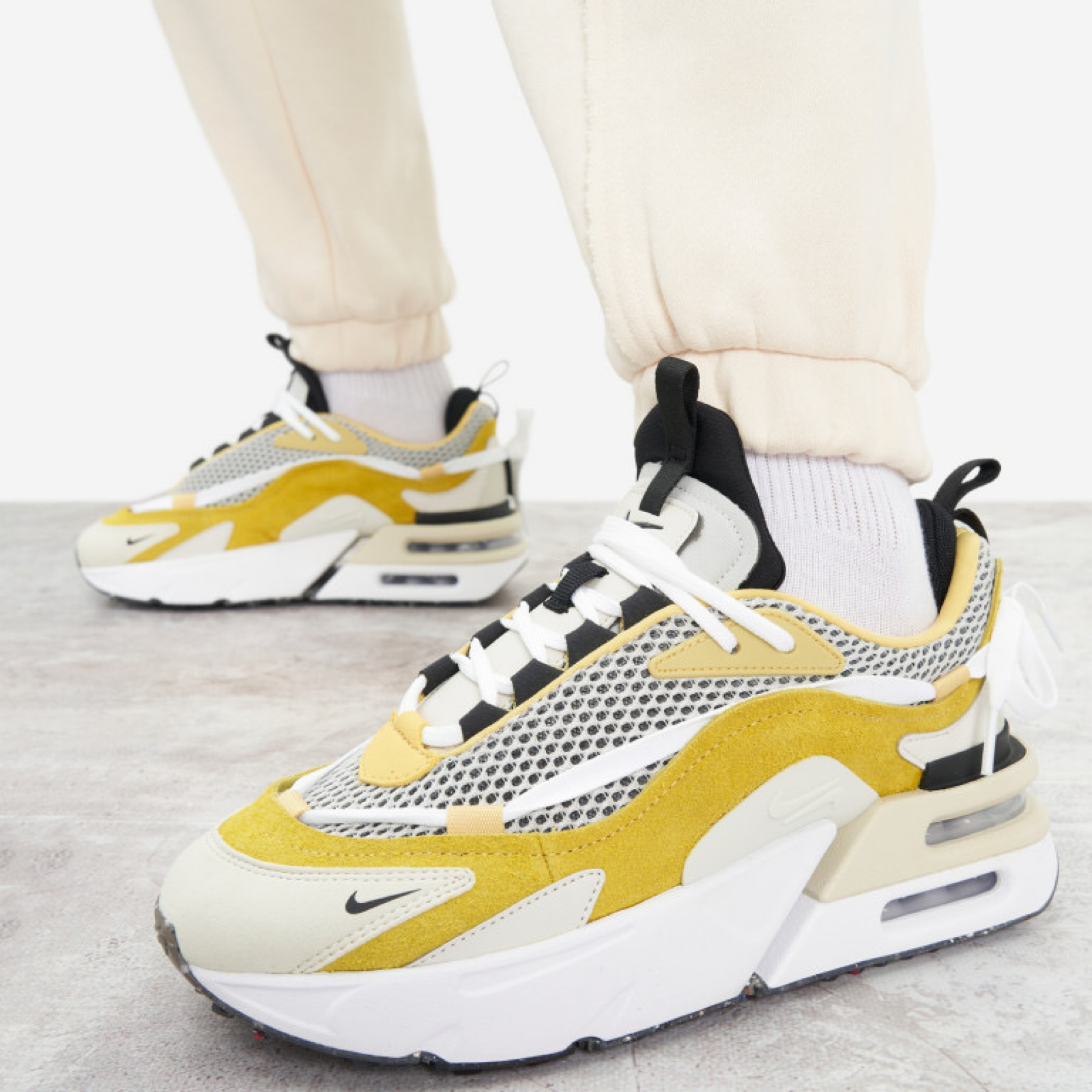 Дамски маратонки Nike Air Max Furyosa FQ8933-001 Women Sneakers Model View