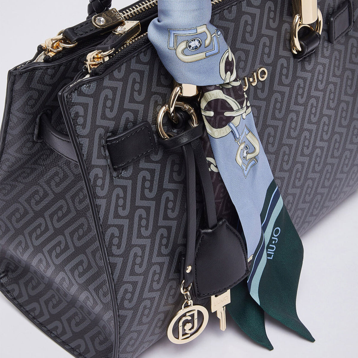 Дамска чанта Liu Jo women’s bag AF6069E1137 22222 Close-up 