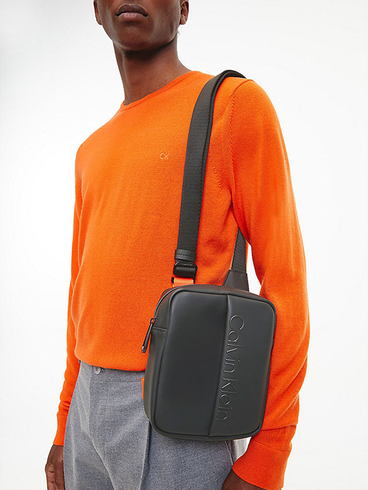 Мъжка чанта Men’s crossbody bag Calvin Klein K50K509560 Black lifestyle view