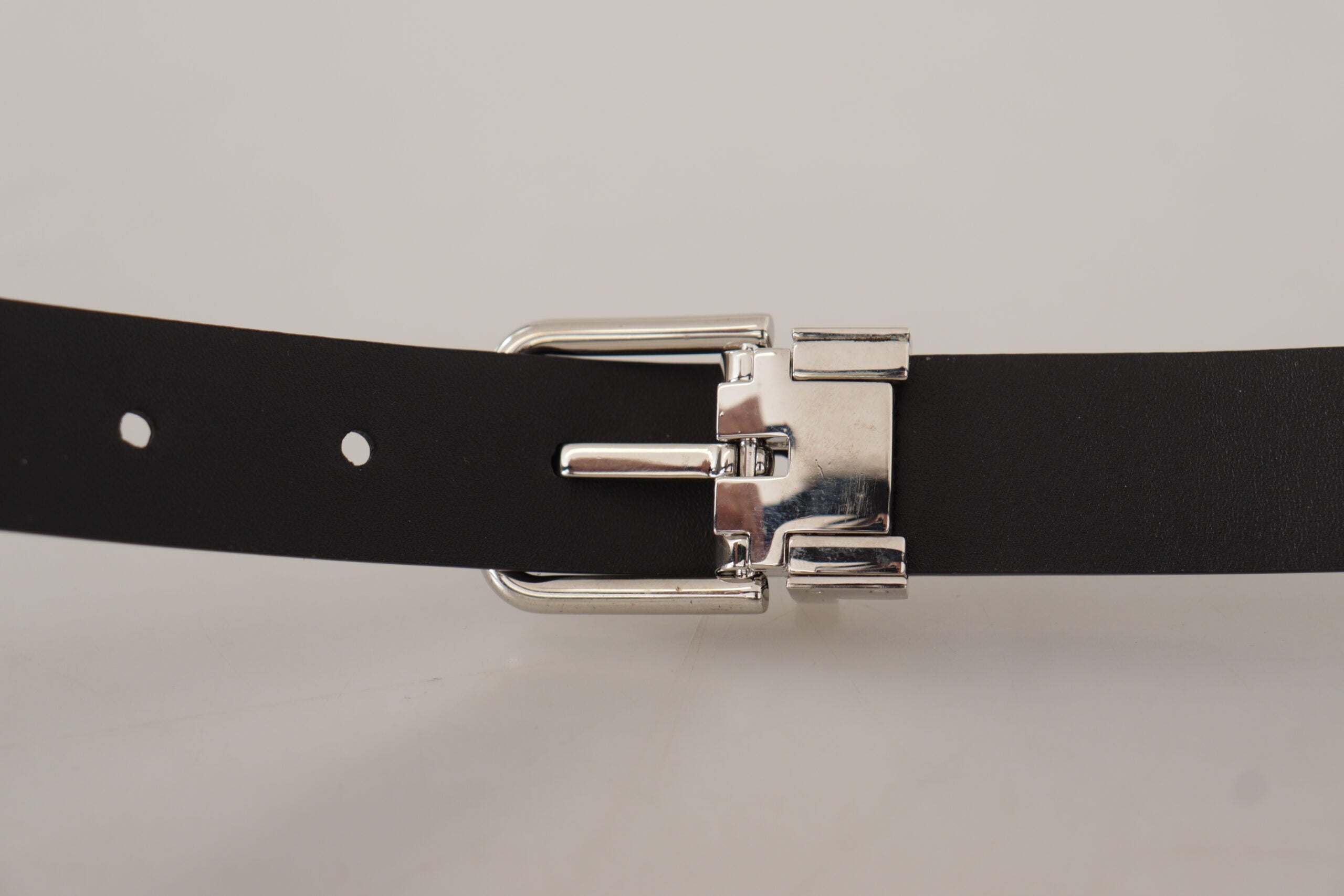 Dolce & Gabbana Leather Men Belt with Metal Buckle