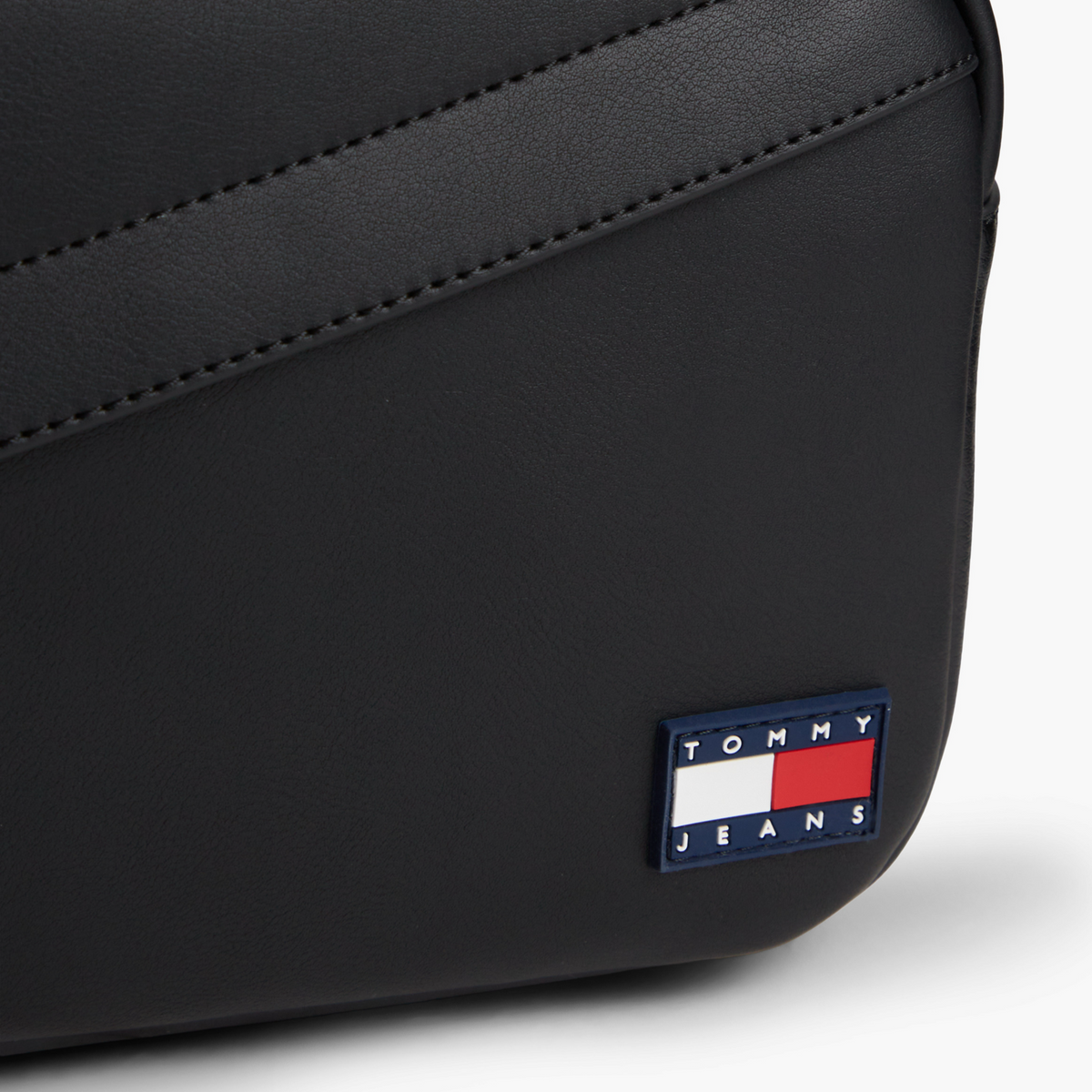 Мъжка козметична чанта Tommy Hilfiger Men Cosmetic Bag AM0AM14634 BDS Close-Up