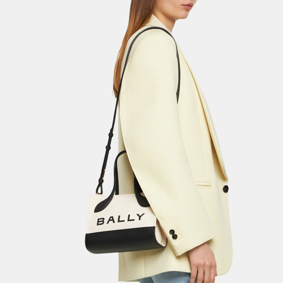 Дамска бяло черна чанта Bally Chic Contrast Mini Leather Handbag