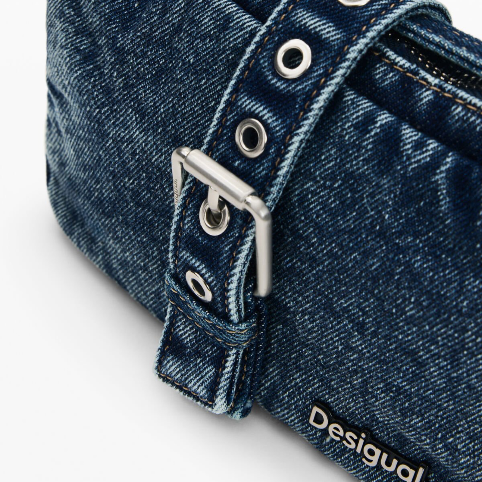 Дамска чанта Desigual Women Handbag 26SAYD04 5008U Close-Up