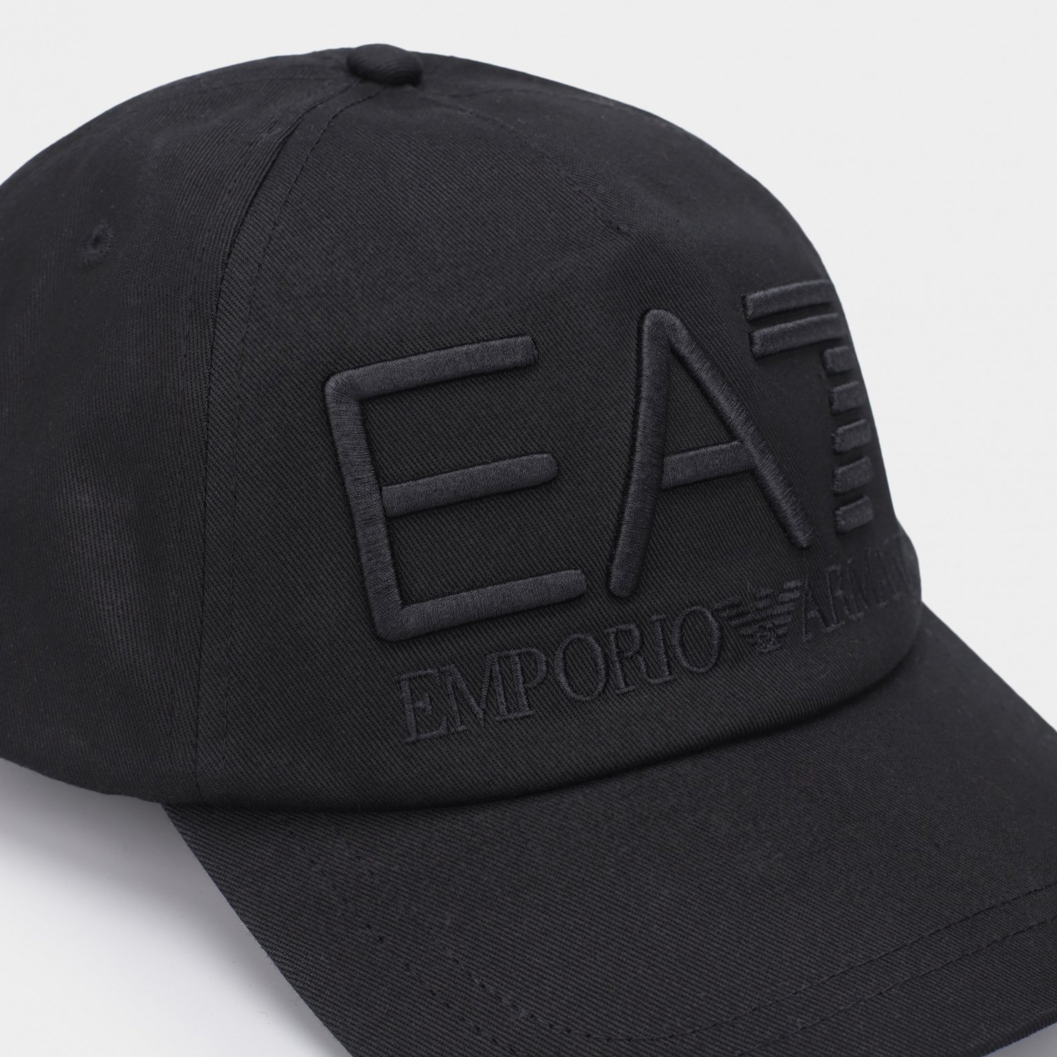 EA7 Emporio Armani мъжка шапка