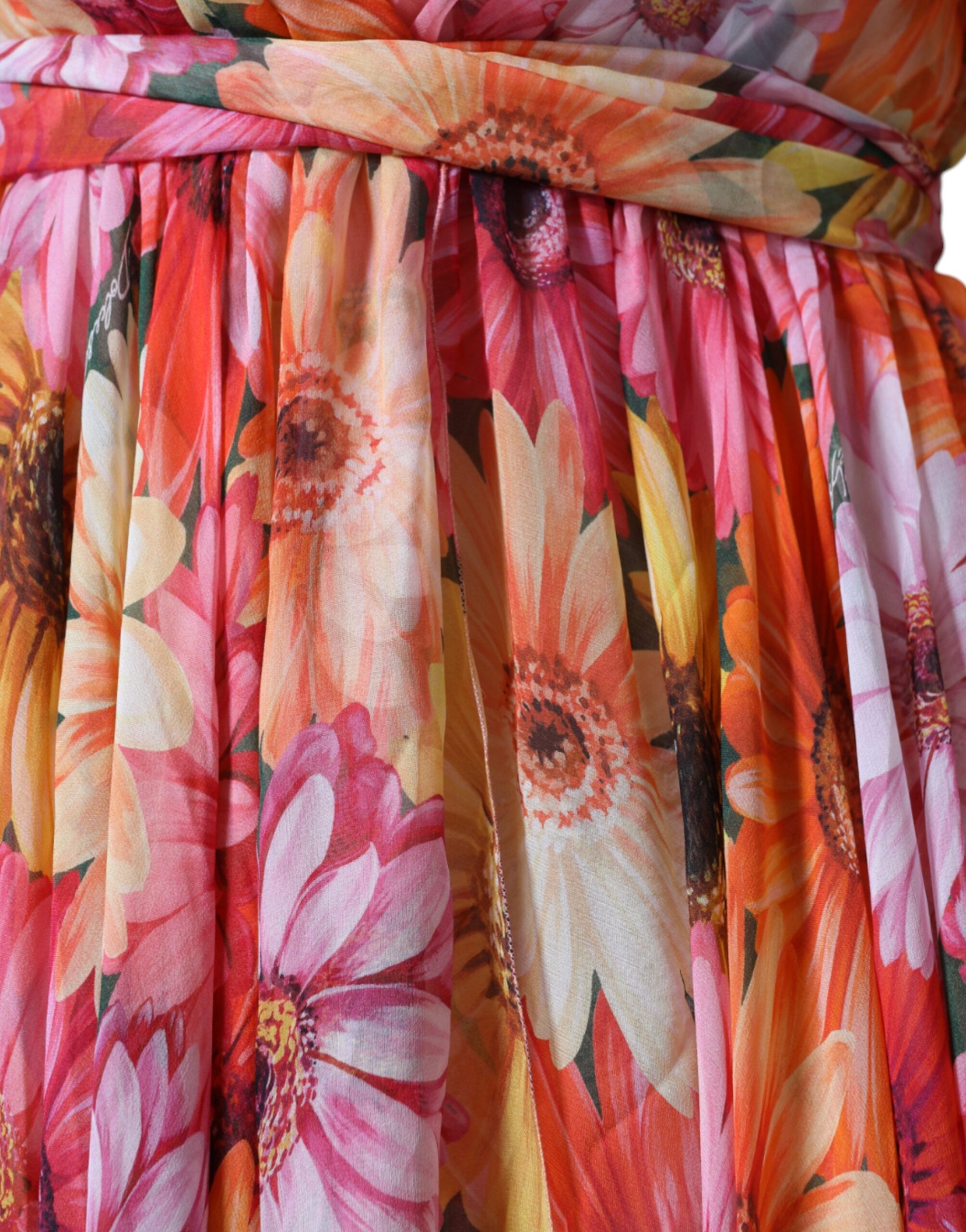 Dolce &amp; Gabbana Многоцветна миди рокля без ръкави с V-образно деколте и флорални мотиви