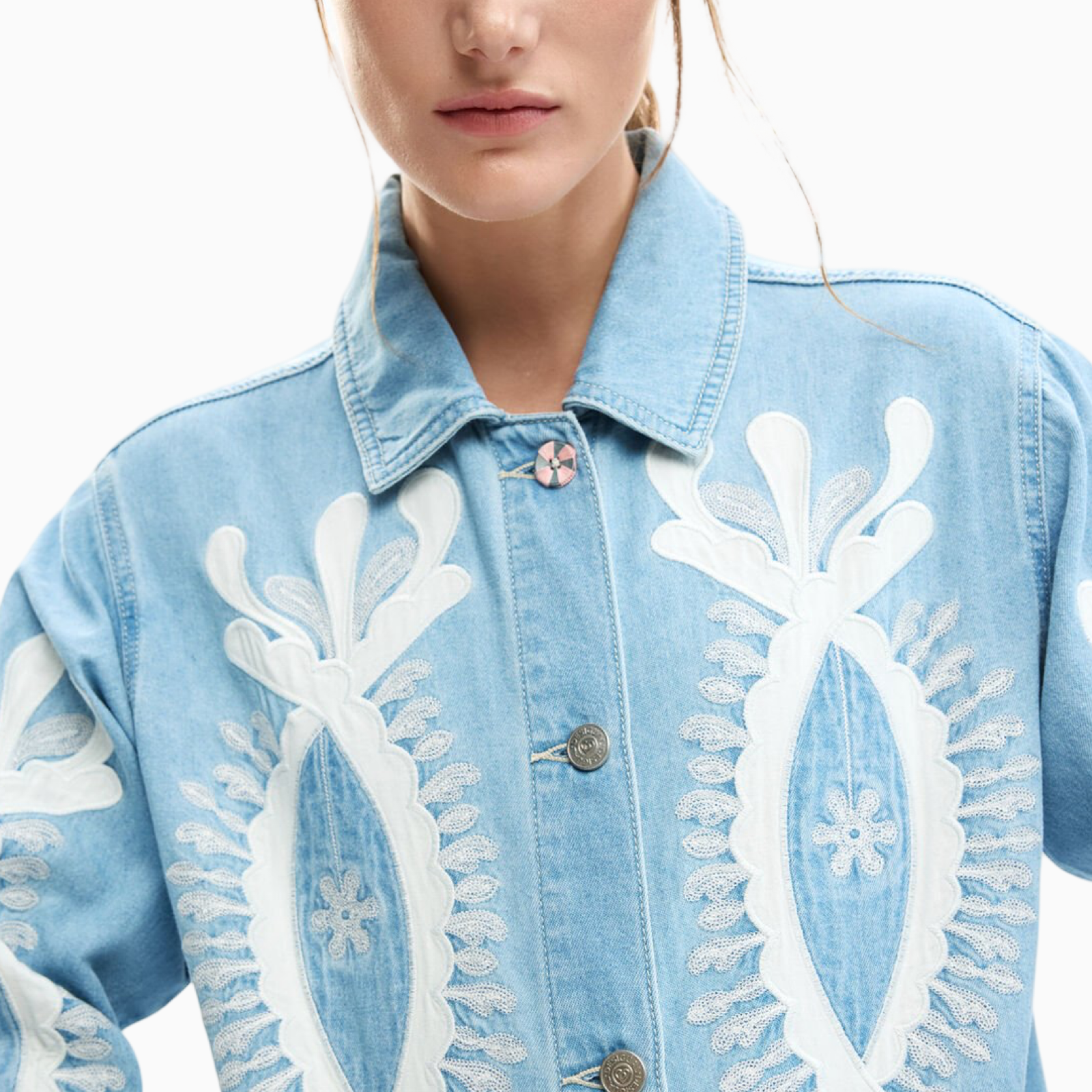 Дамско дънково яке Desigual Women Denim Jacket 26SWED045053 Close-Up