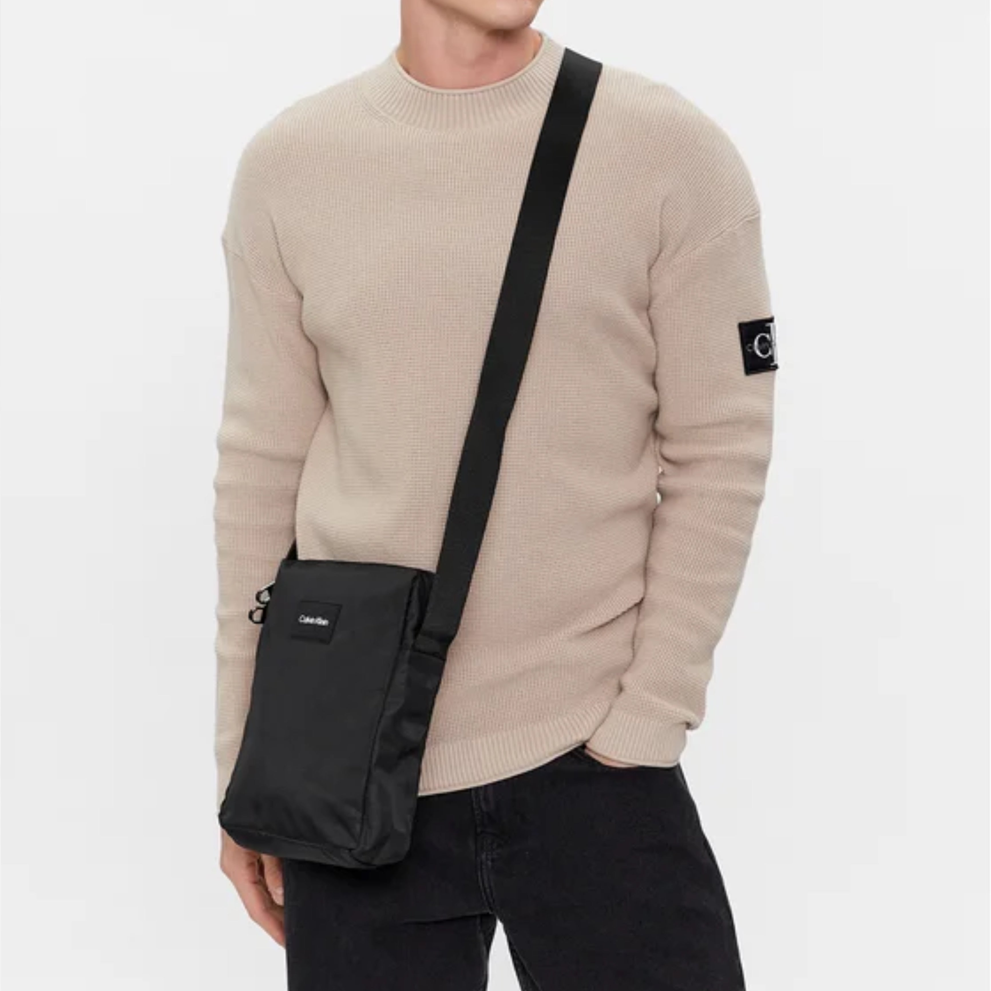 Мъжка чанта Men’s crossbody bag Calvin Klein K50K510259 Black Lifestyle view