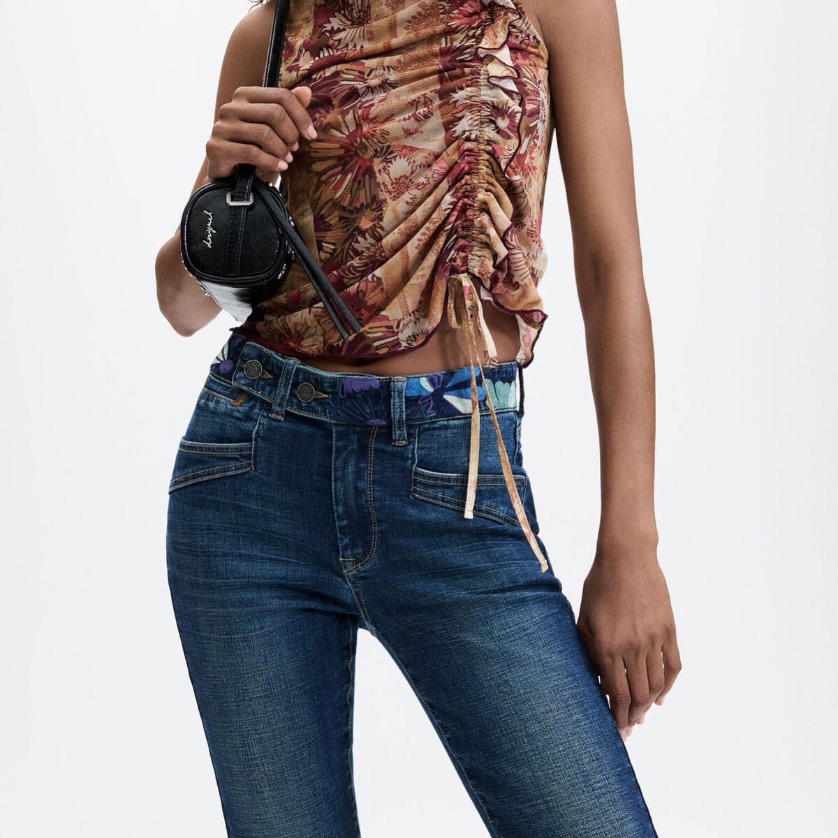 Дамски дънки Desigual women’s jeans 26WWDD21 5053 Close-up 