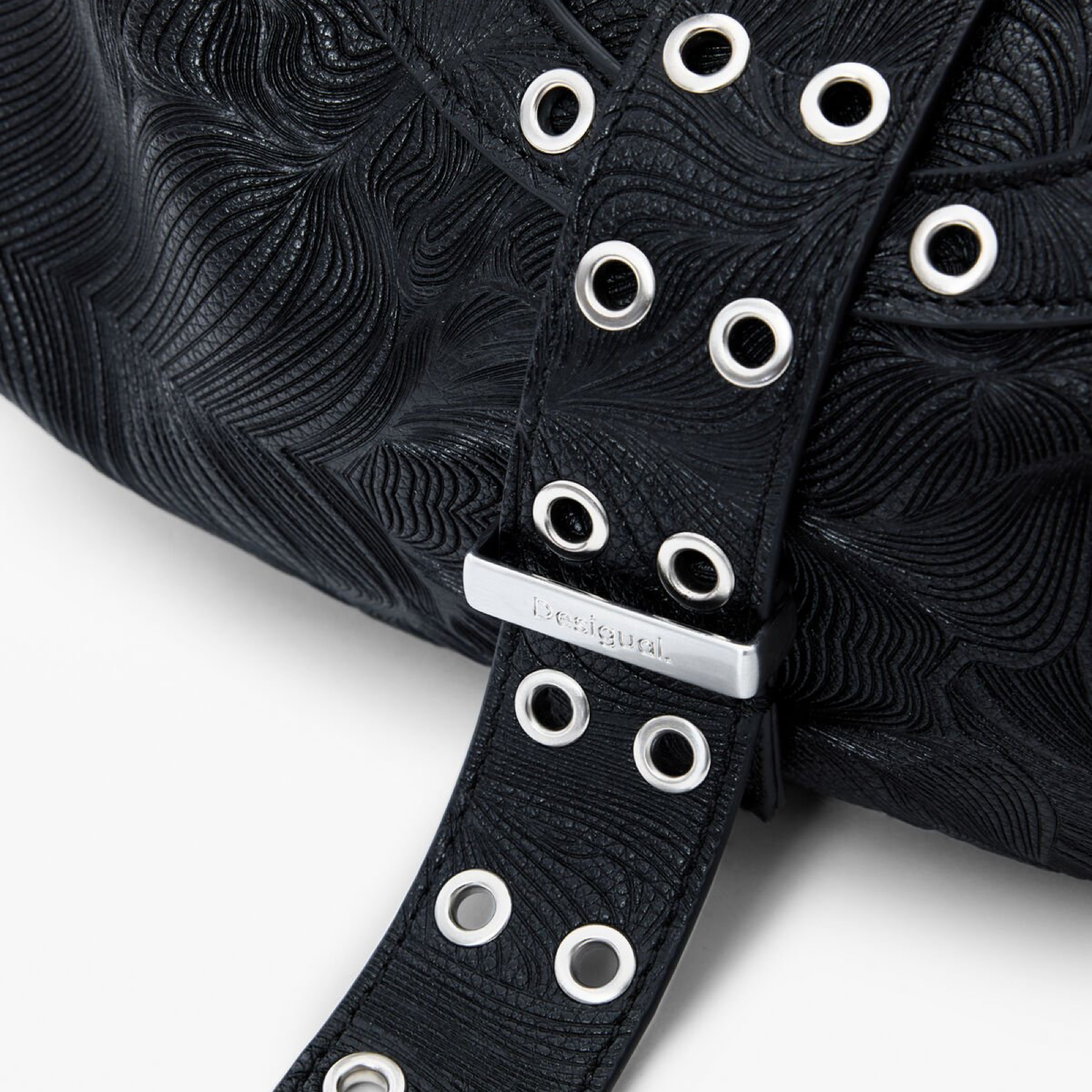 Дамска чанта Desigual Women Handbag 26SAXP37 2000 Close-Up