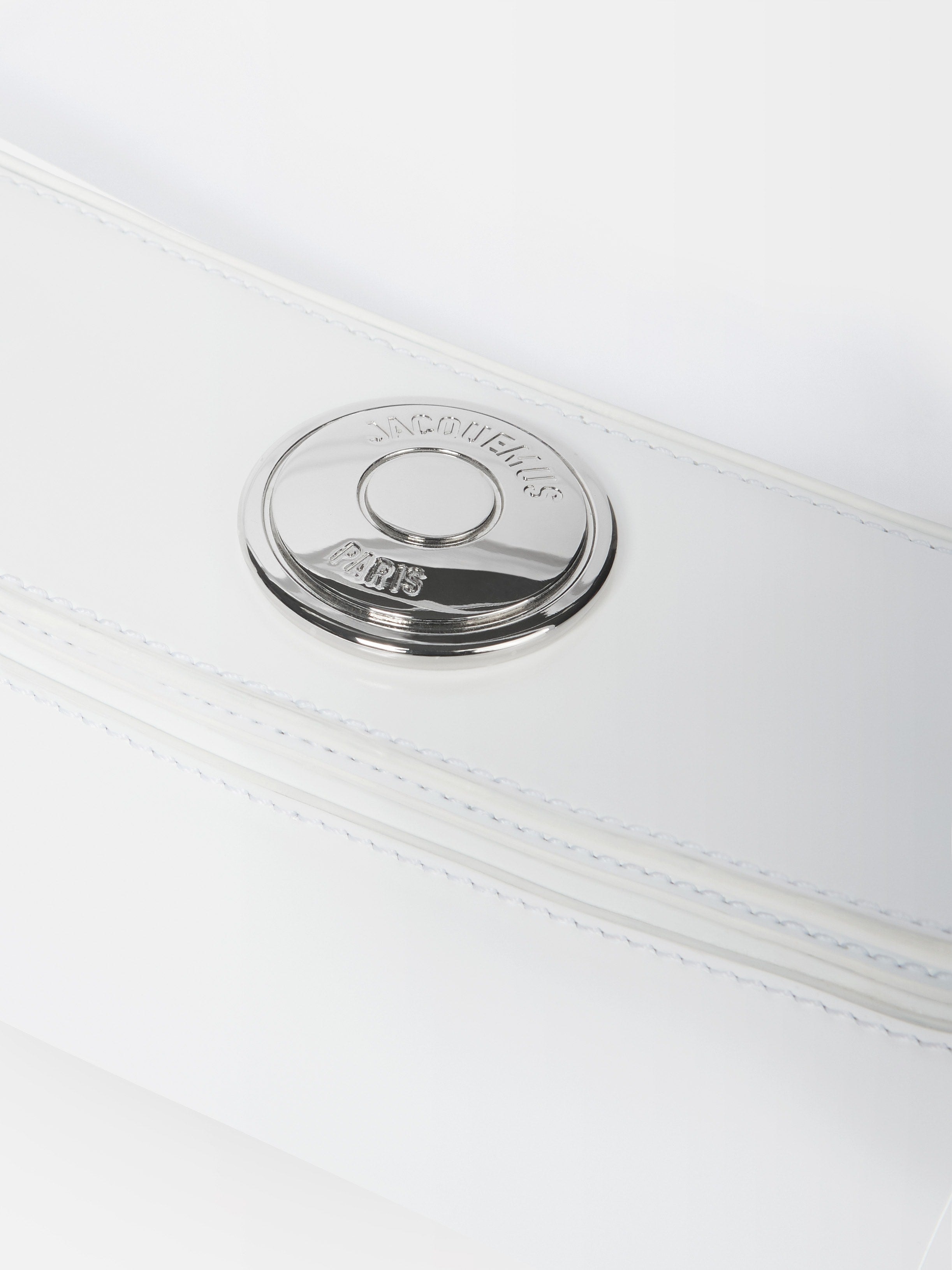 Дамска чанта Women’s  folded shoulder bag Jacquemus Ovalo Clutch BAW00438AC18A01100 White detail view