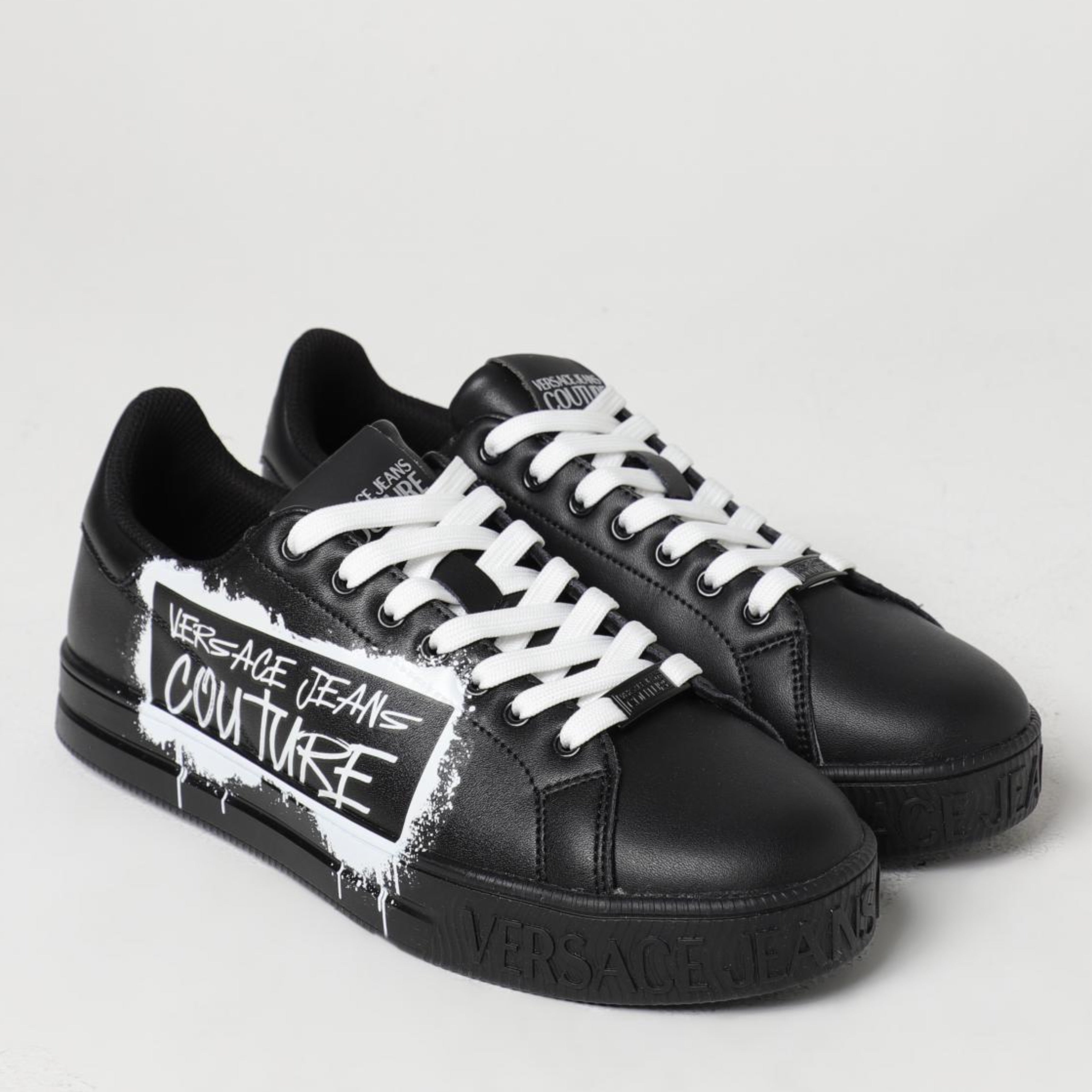 Мъжки кецове Men’s sneakers Versace Jeans Couture 77YA3SKC ZP307 899 Black angled view