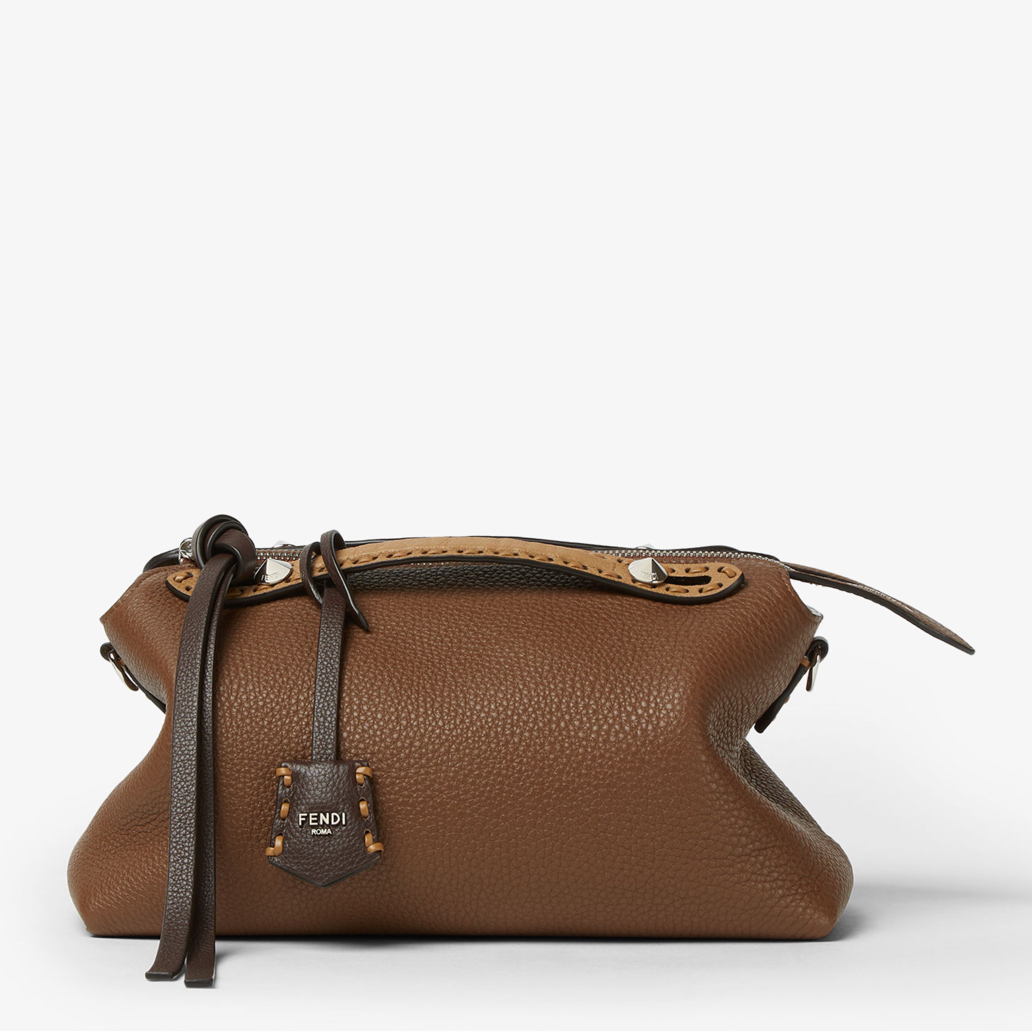 Дамска луксозна чанта Women’s shoulder bag Fendi By the way Selleria 8BL155AV1JF1TVA Brown front view 1