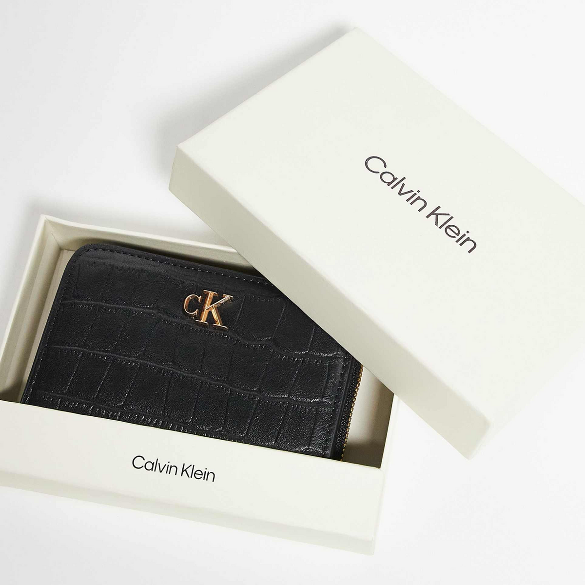 Дамско портмоне Calvin Klein Women Wallet LV04F1095G UB1 Top View