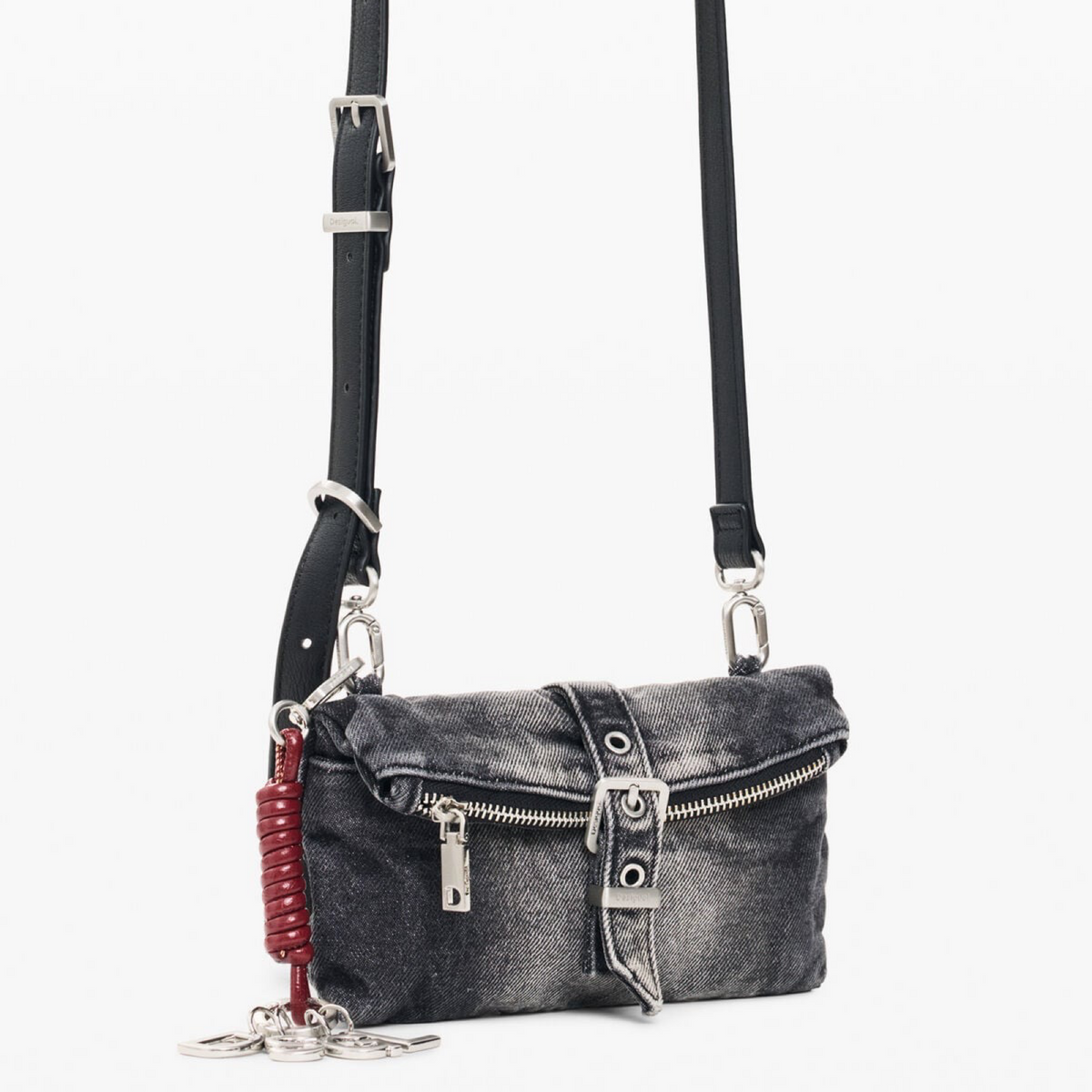 Дамска чанта Desigual Women Bag 26WAYD01 2070 Side View