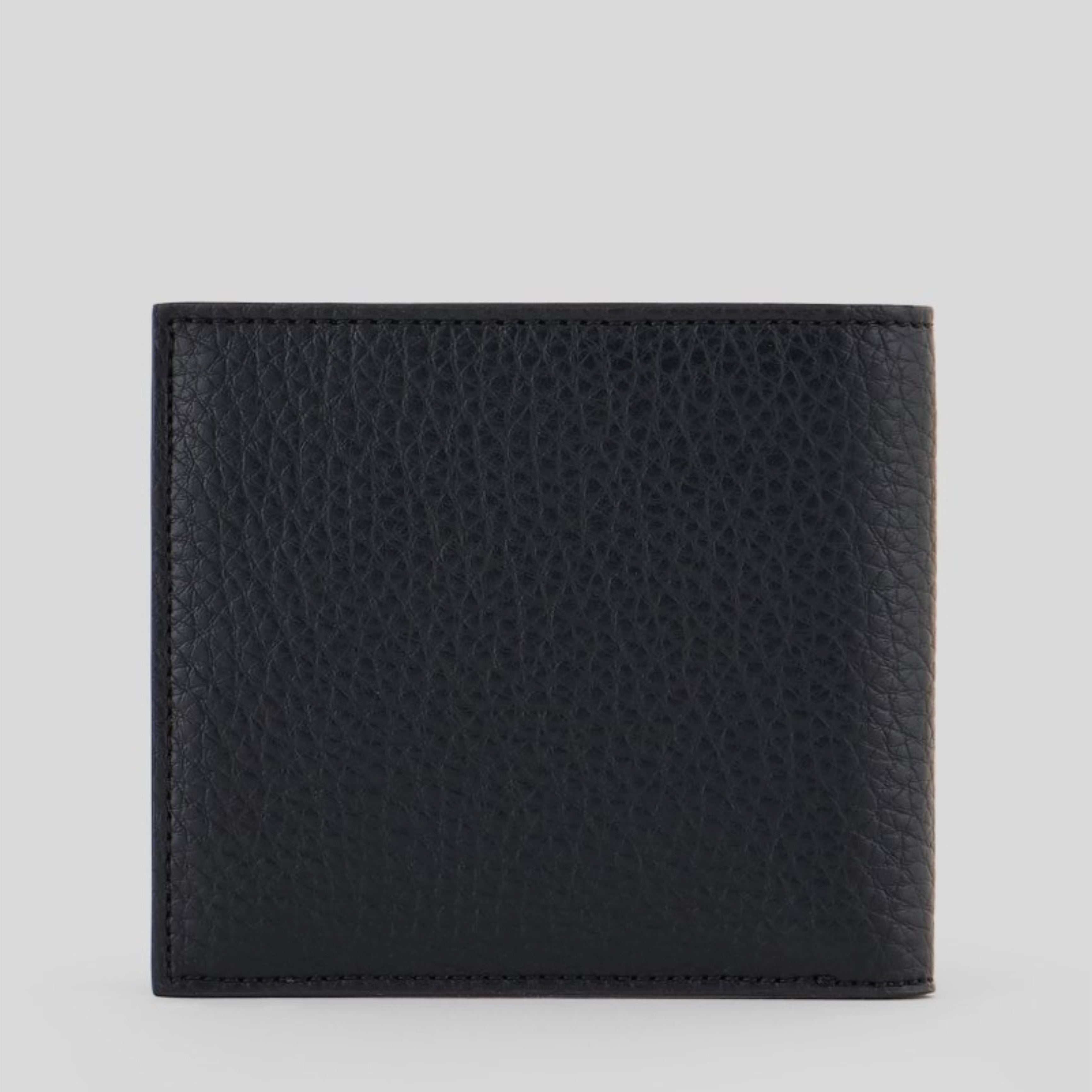 Мъжки портфейл от естествена кожа Men’s wallet Armani Exchange
958098 4F863 00020 Black