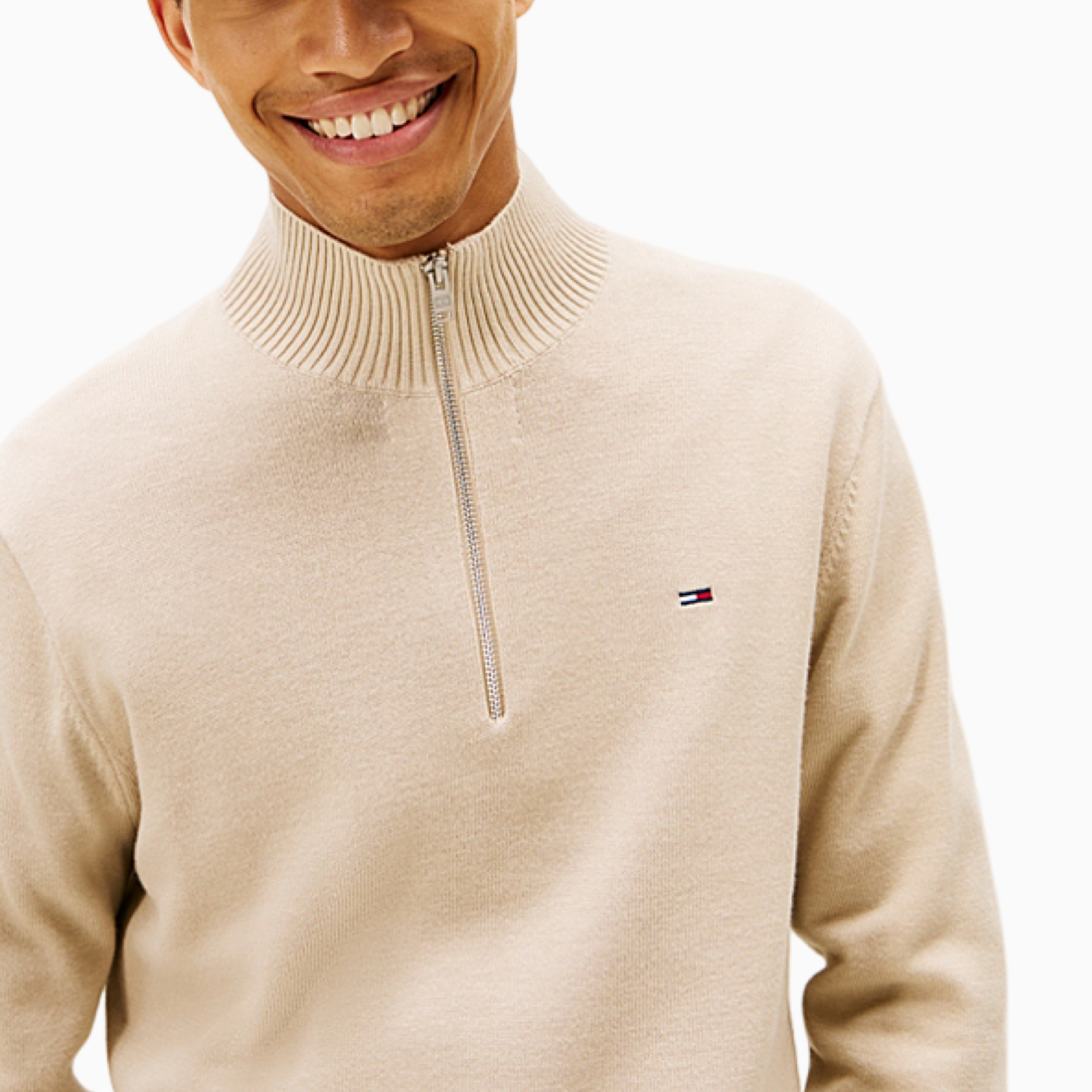 Мъжка бежова жилетка Tommy Hilfiger Jeans Men Cardigan DM0DM21654 ABY Close-Up