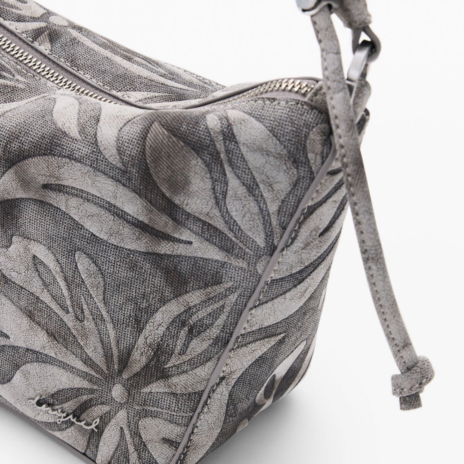 Дамска чанта Desigual Women Handbag 26SAXPA5 2007 Close-Up