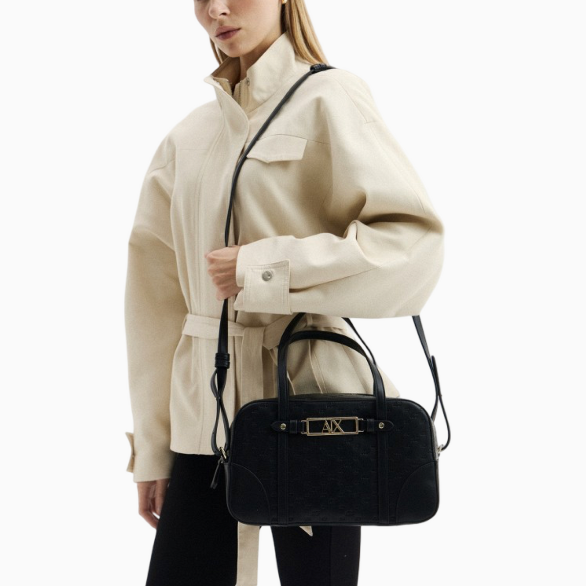 Дамска чанта Armani Exchange Women Handbag XW002610 AF26970 UC001 Model View