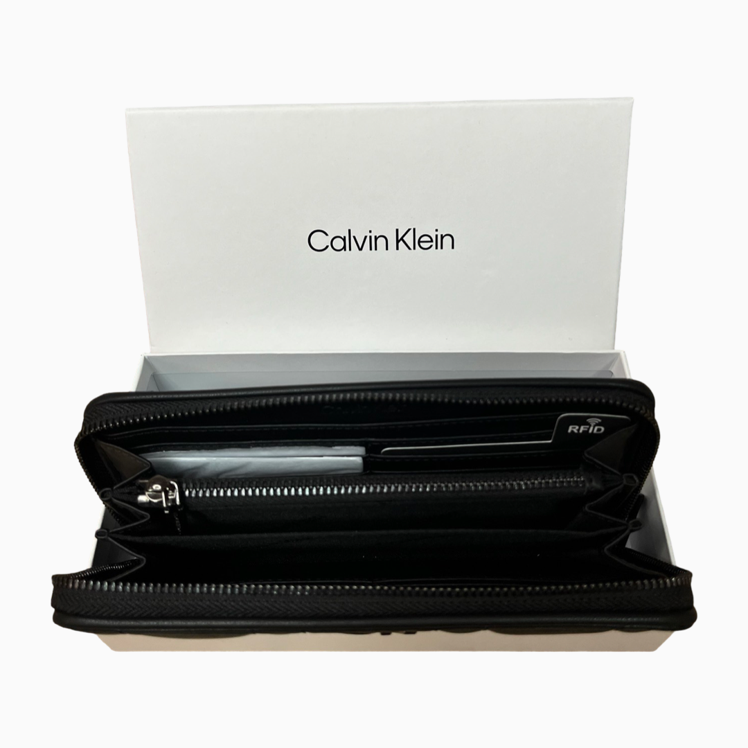 Дамско клъч портмоне в черно Women’s clutch wallet Calvin Klein
K60K609912 Black