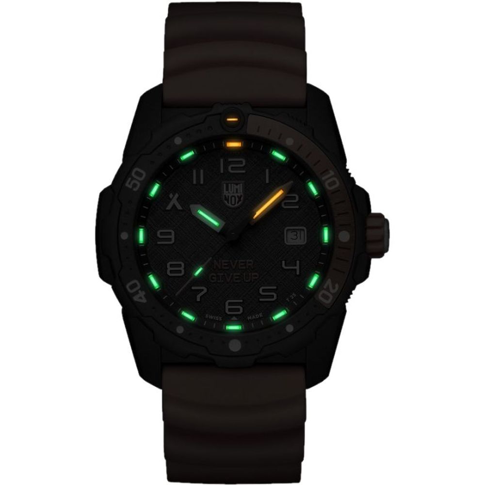 Оранжев гумен часовник Luminox