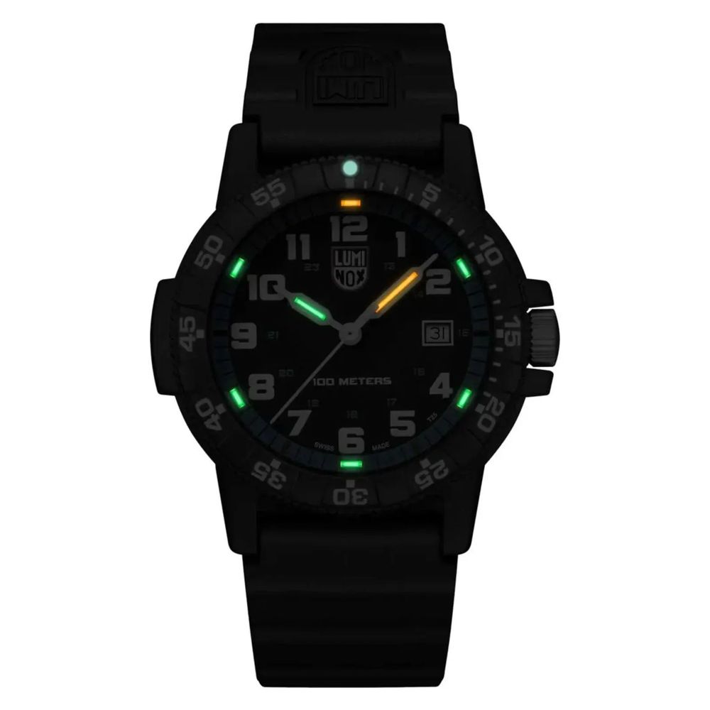 Черен гумен часовник Luminox