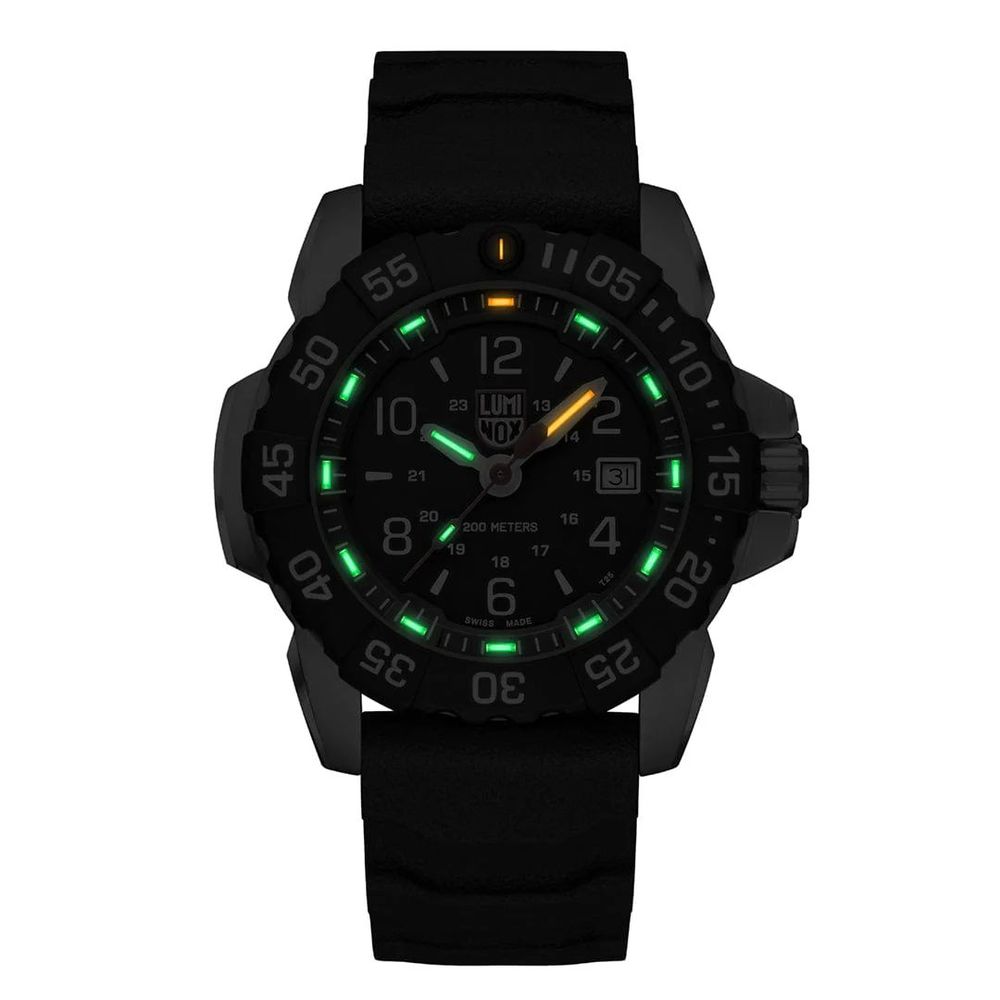 Черен гумен часовник Luminox
