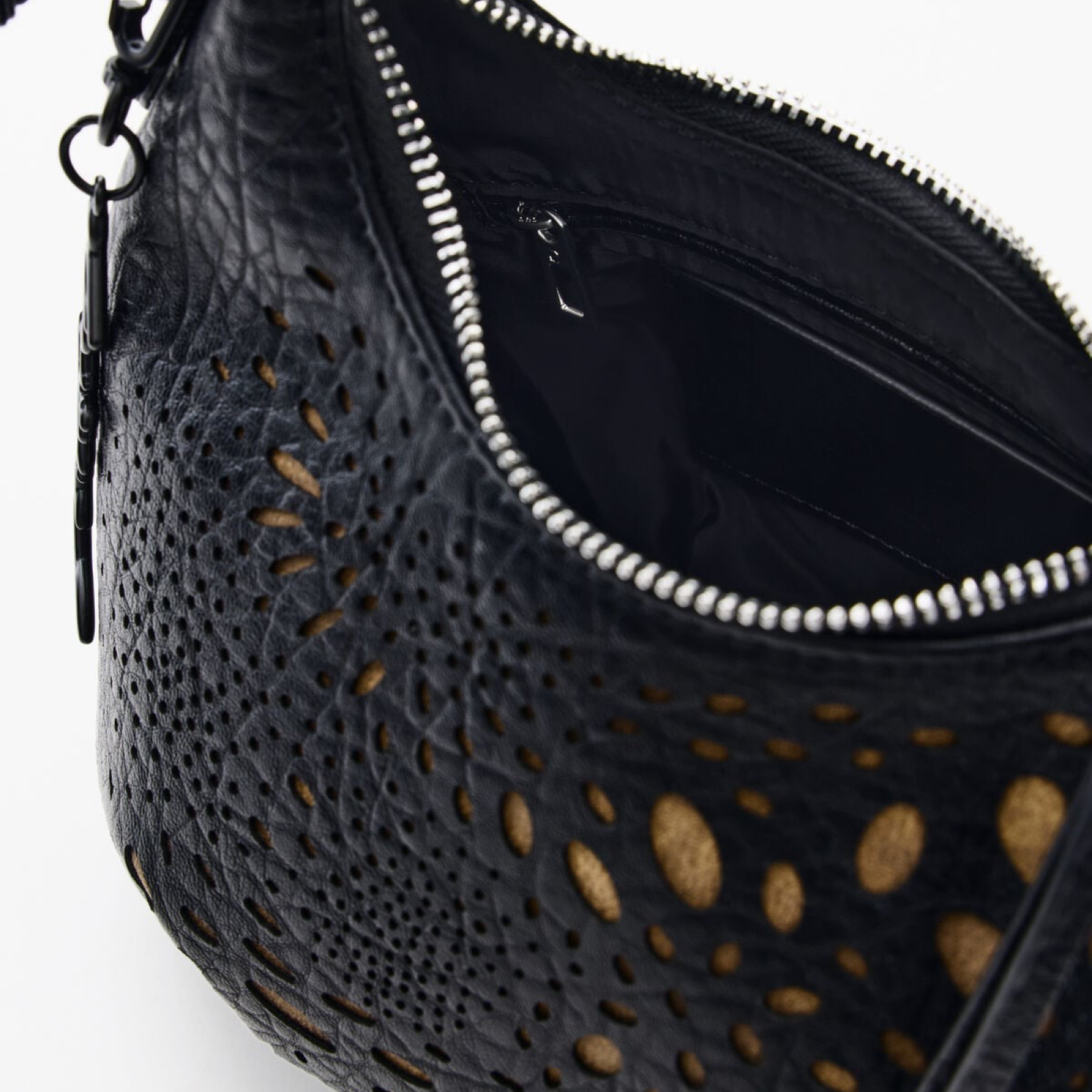 Дамска чанта Desigual Women Handbag 26WAXP20 2000 Inside View