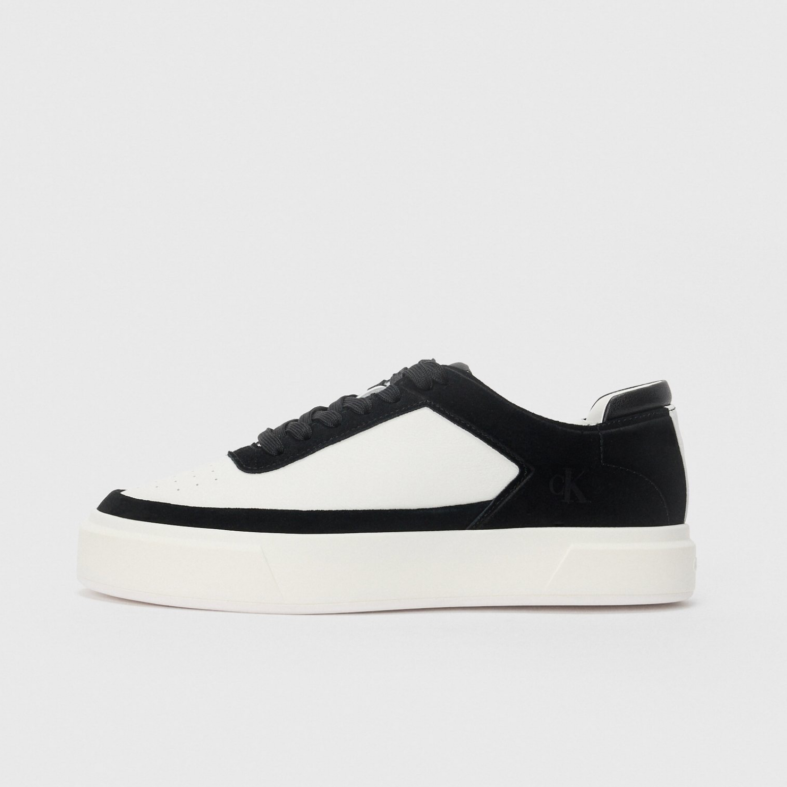 Мъжки кецове Calvin Klein Jeans Men Sneakers YM0YM01354 Lateral View