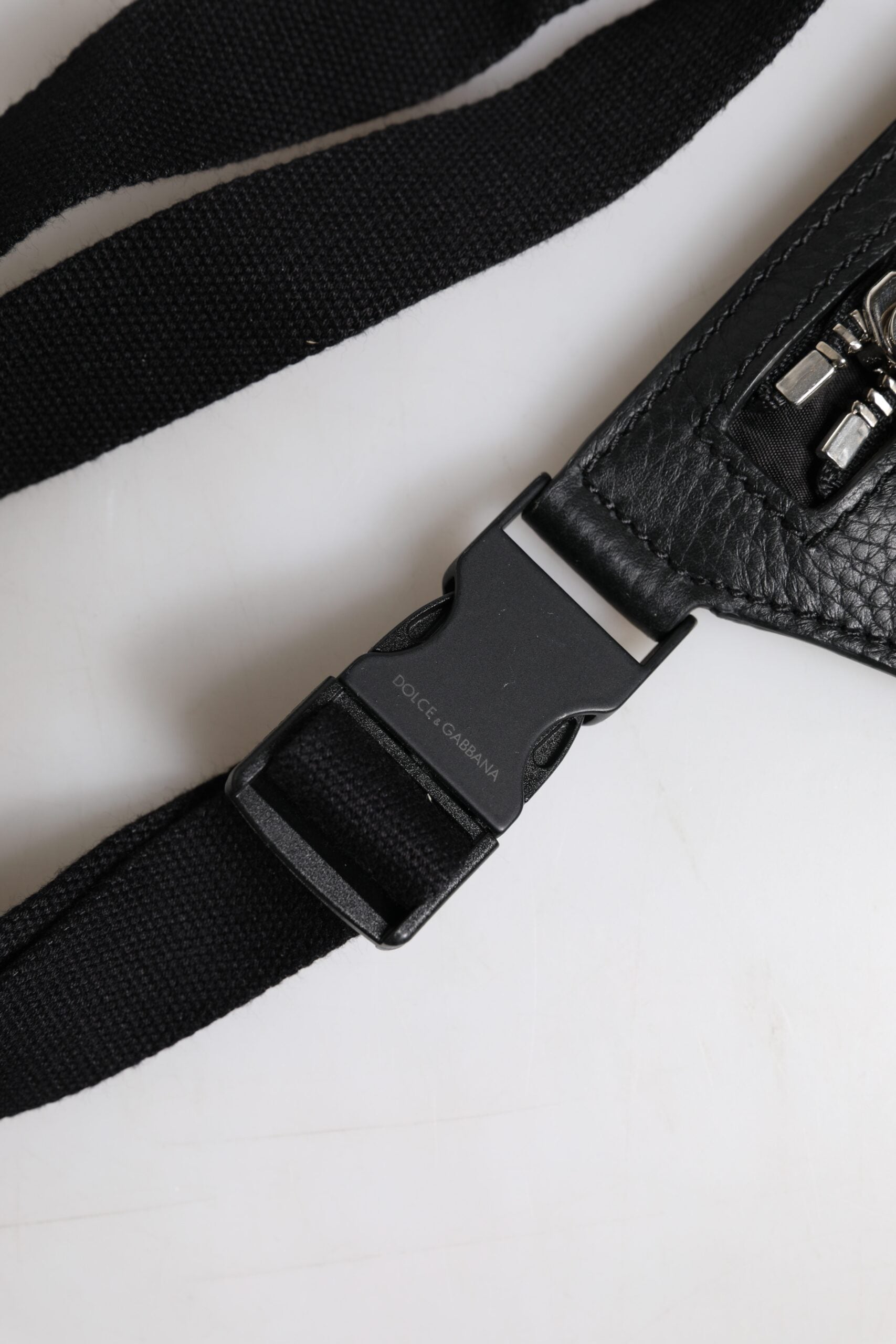 Мъжка кожена чанта за кръст Dolce & Gabbana Logo Plaque Waist Men Waist Bag