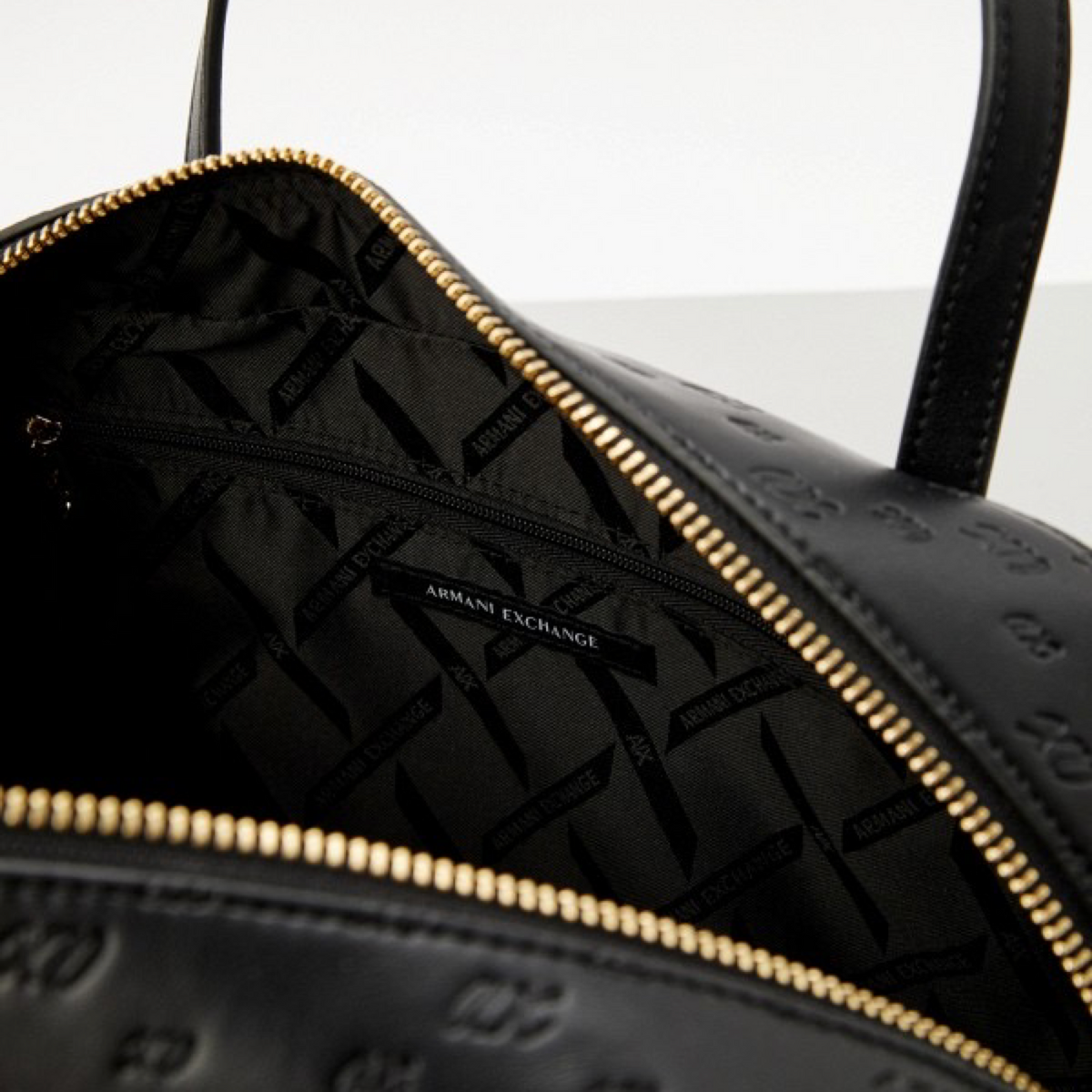 Дамска чанта Armani Exchange Women Handbag XW002610 AF26970 UC001 Inside View