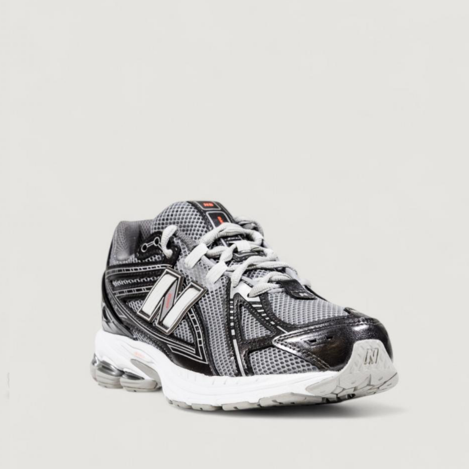 Дамски маратонки New Balance 1906R Women Sneakers GC1906CO Front View