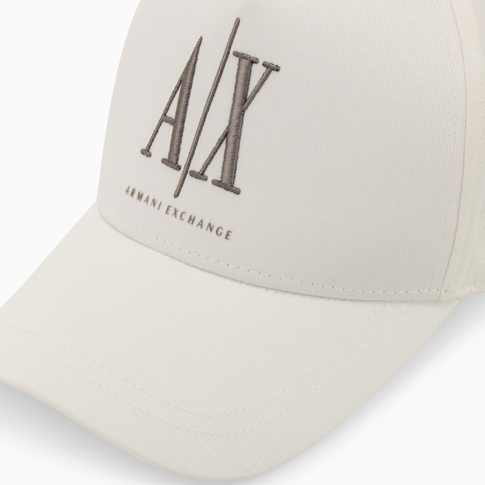 Мъжка бяла шапка Armani Exchange Men Cap XM000811 AF13343 U0009 Close-Up