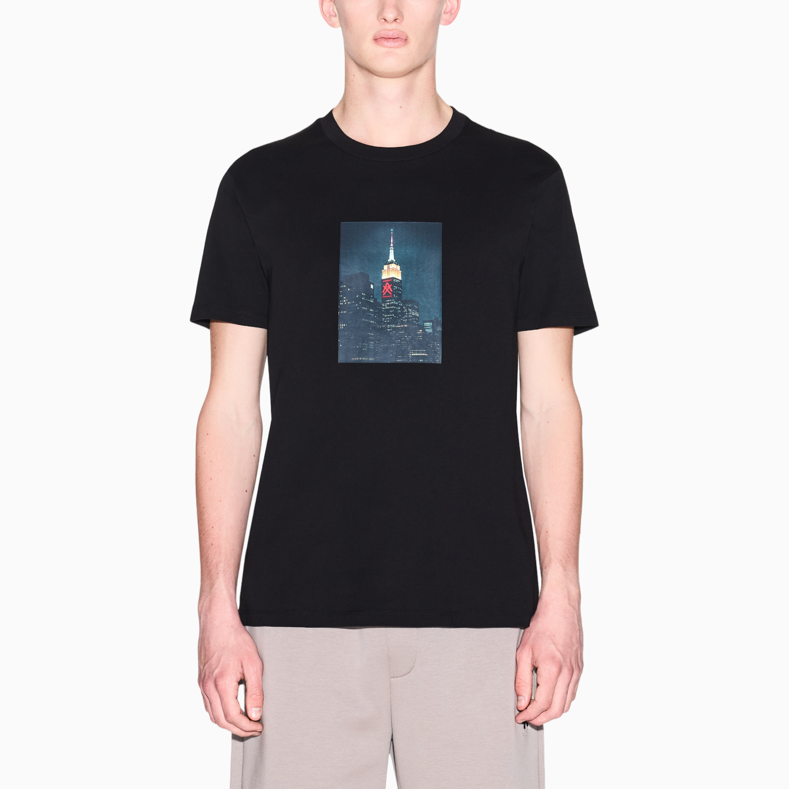 Мъжка черна тениска Armani Exchange Men T-shirt XM002214 AF10356 UC001 Front View