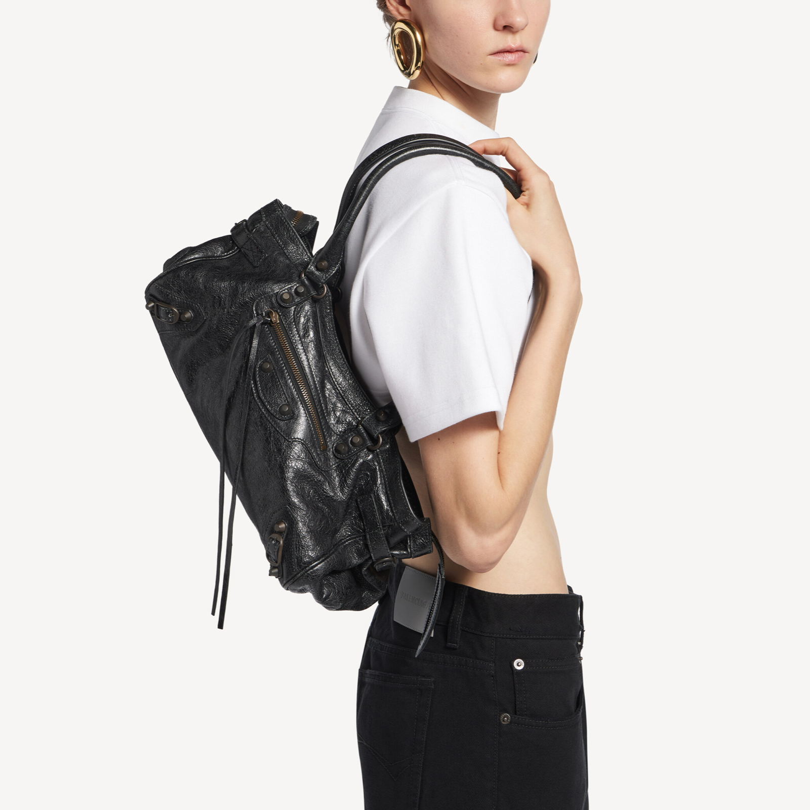 Balenciaga The Le City East-West Shoulder Bag BA8676672ABEK1000BB Model View