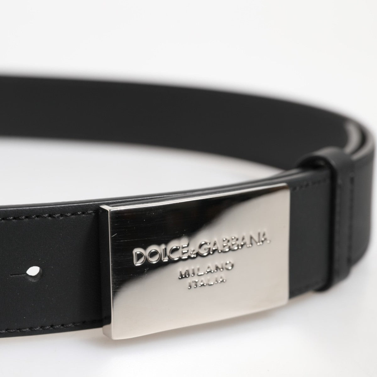Dolce & Gabbana Black Leather Belt BC3624 B5382 80999 Close-Up