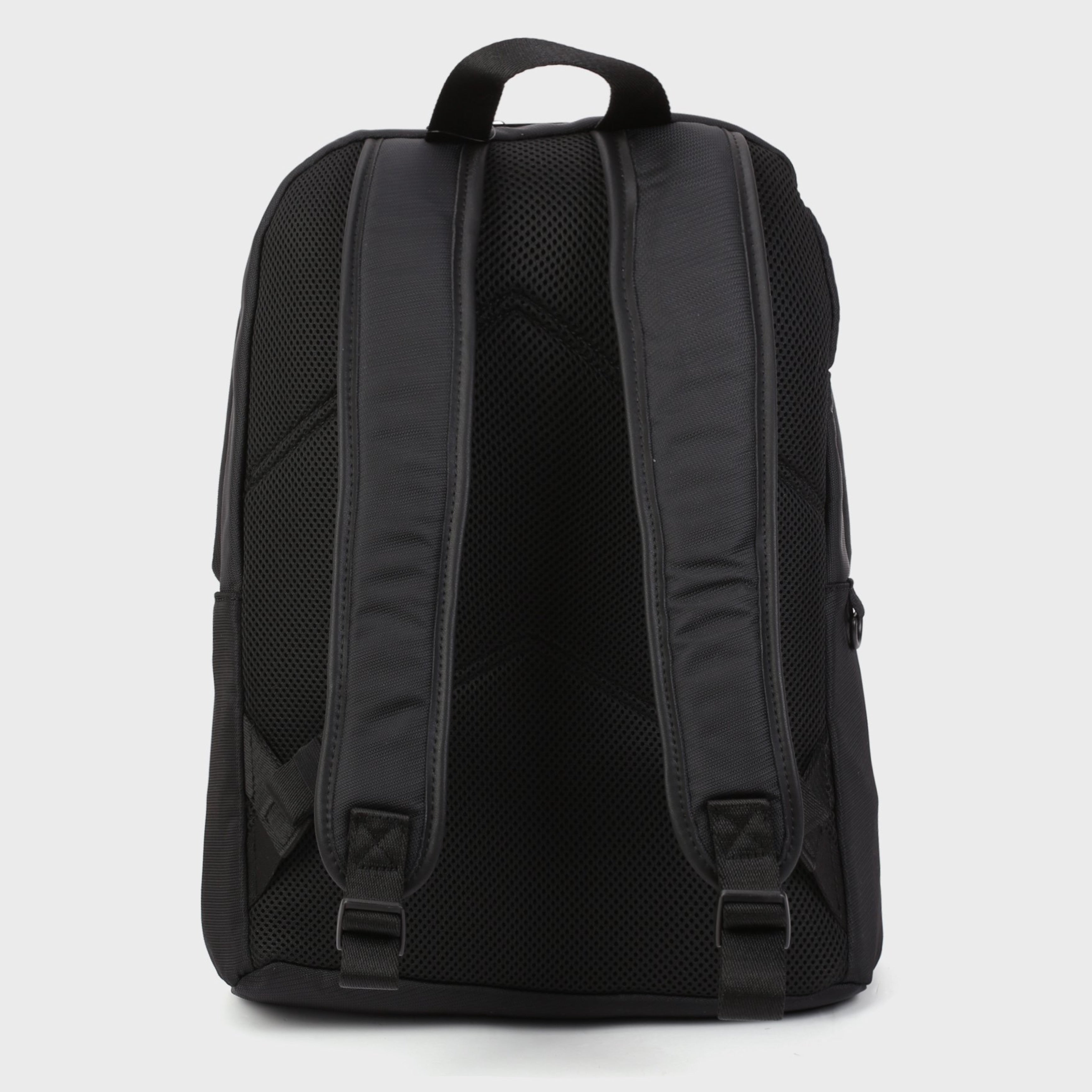 Мъжка раница Men’s rucksack Calvin Klein
K50K510872 Black back view