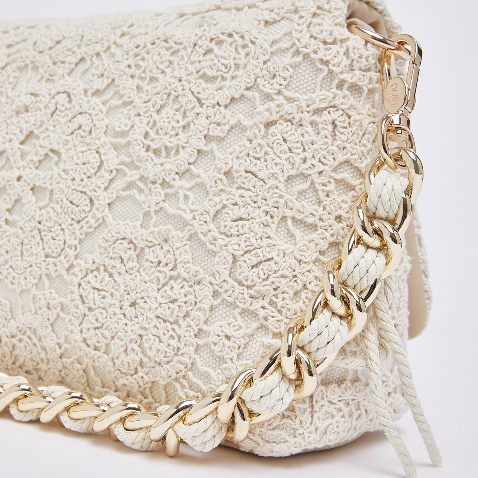 Дамска чанта Liu Jo LaPuffy Shoulder Bag AA6148 J3865 X0459 Close-Up