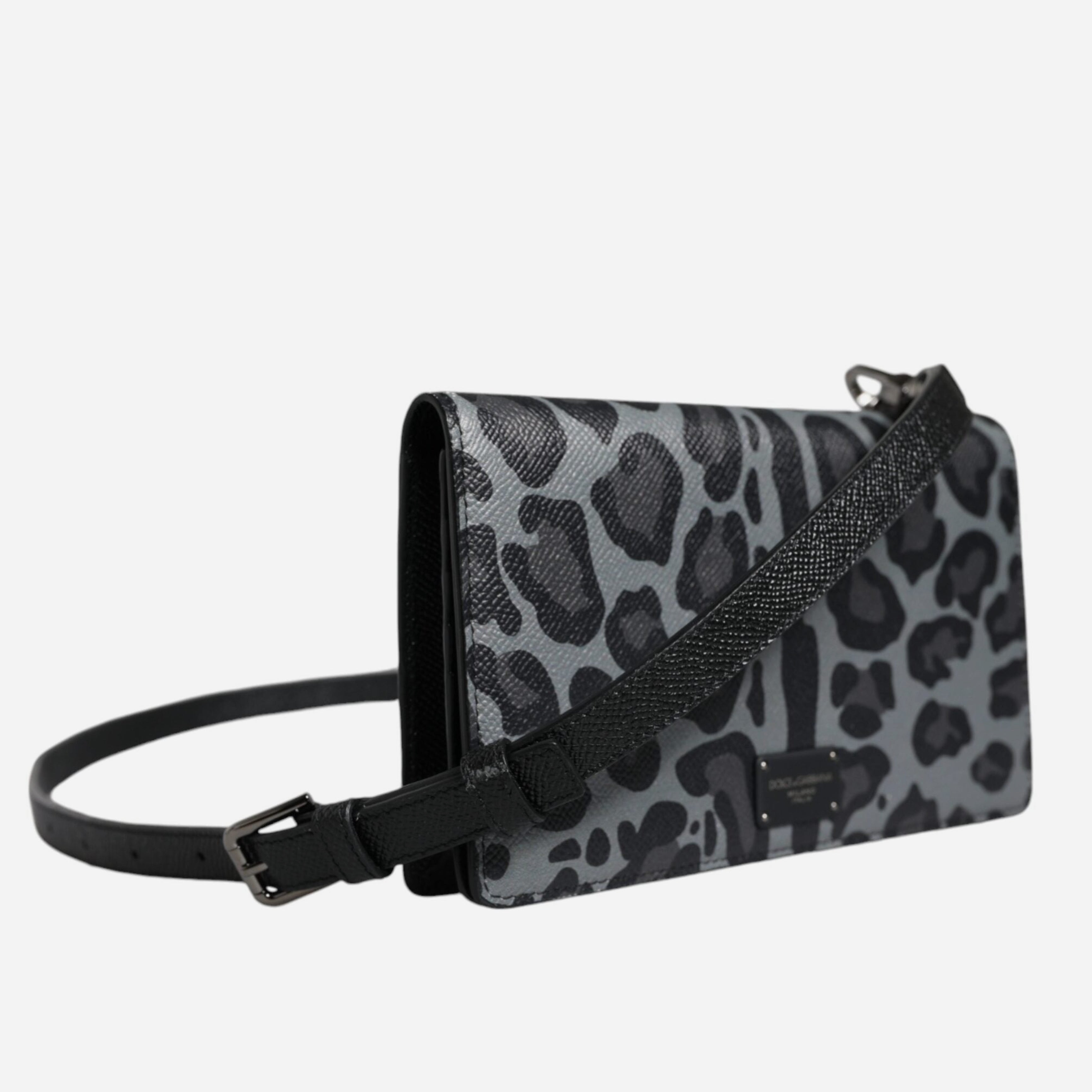 Дамска леопардова кросбоди чанта с място за карти от естествена кожа Dolce & Gabbana Women’s Black Gray Leopard Leather Bifold Card Slot Crossbody Bag