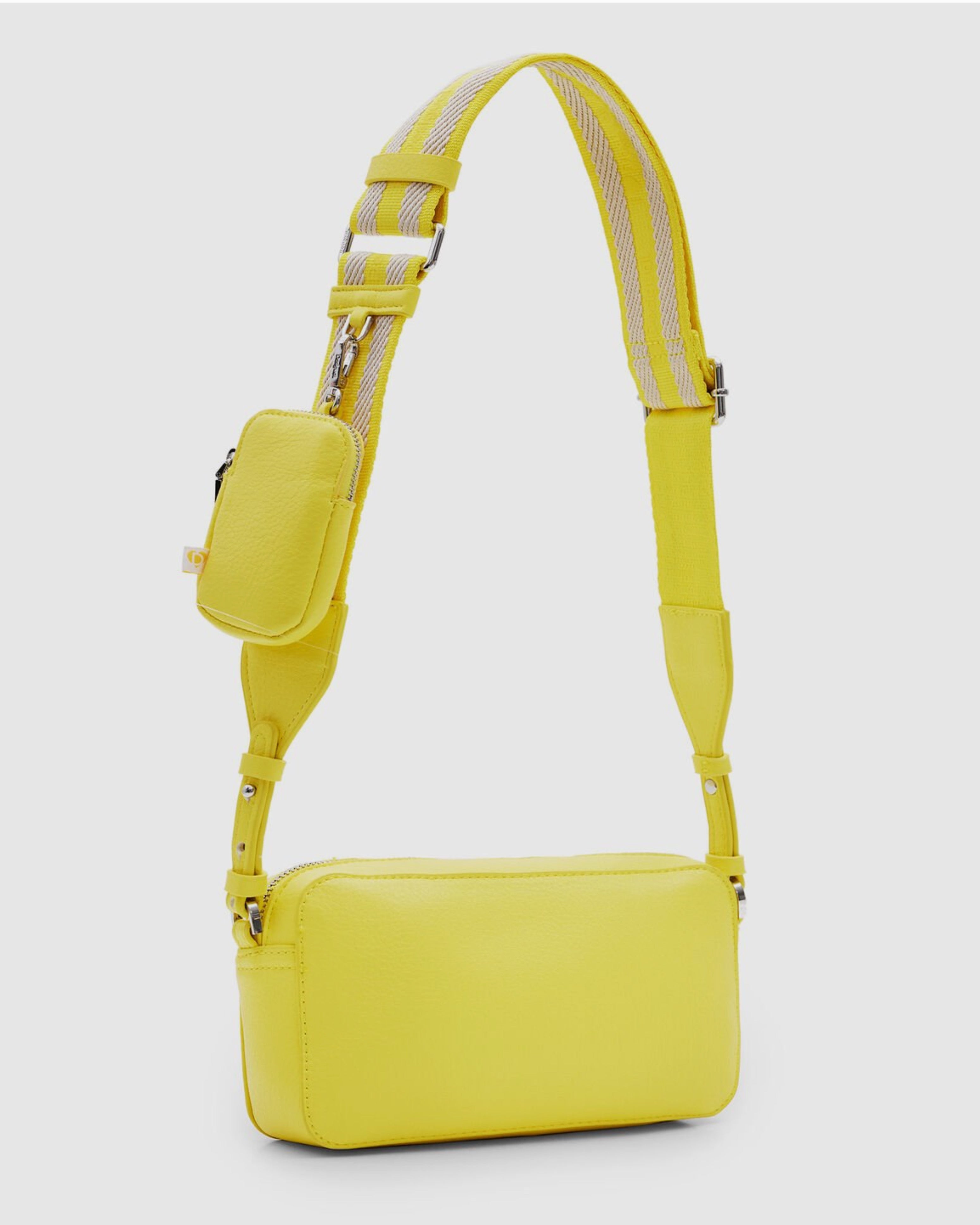 Дамска чанта за рамо в жълто Women’s S logo shoulder bag Desigual 24SAXP198018U Yellow