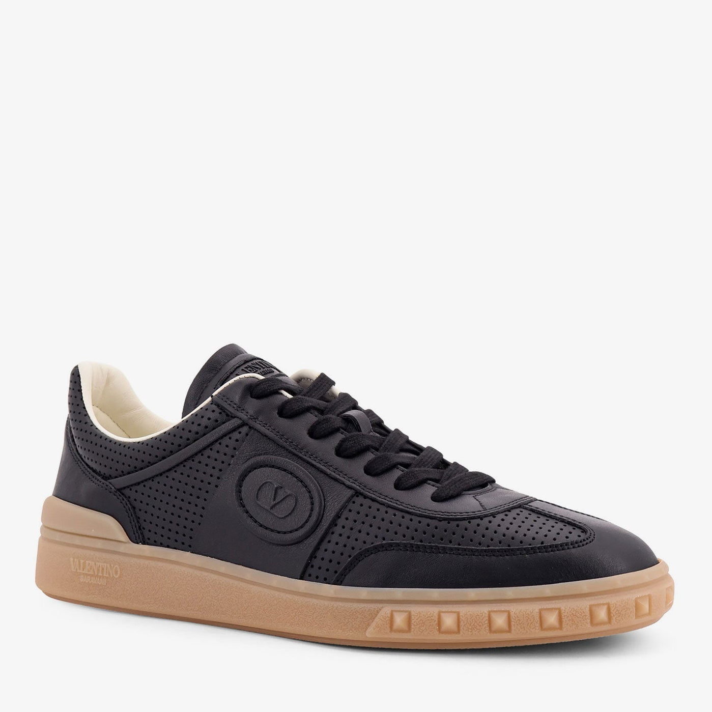 Мъжки кецове Men’s sneakers Valentino Garavani Upvillage 7Y2S0H77TFT0NO Black angled view